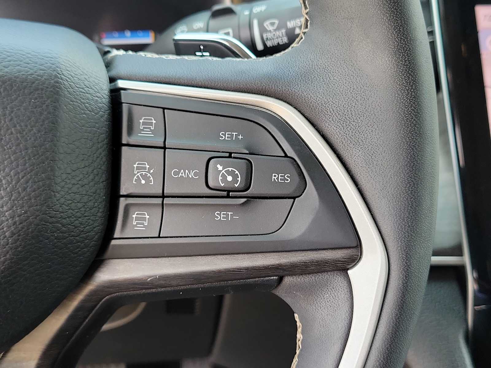 Thumbnail: 2023 Jeep Grand Cherokee - 27