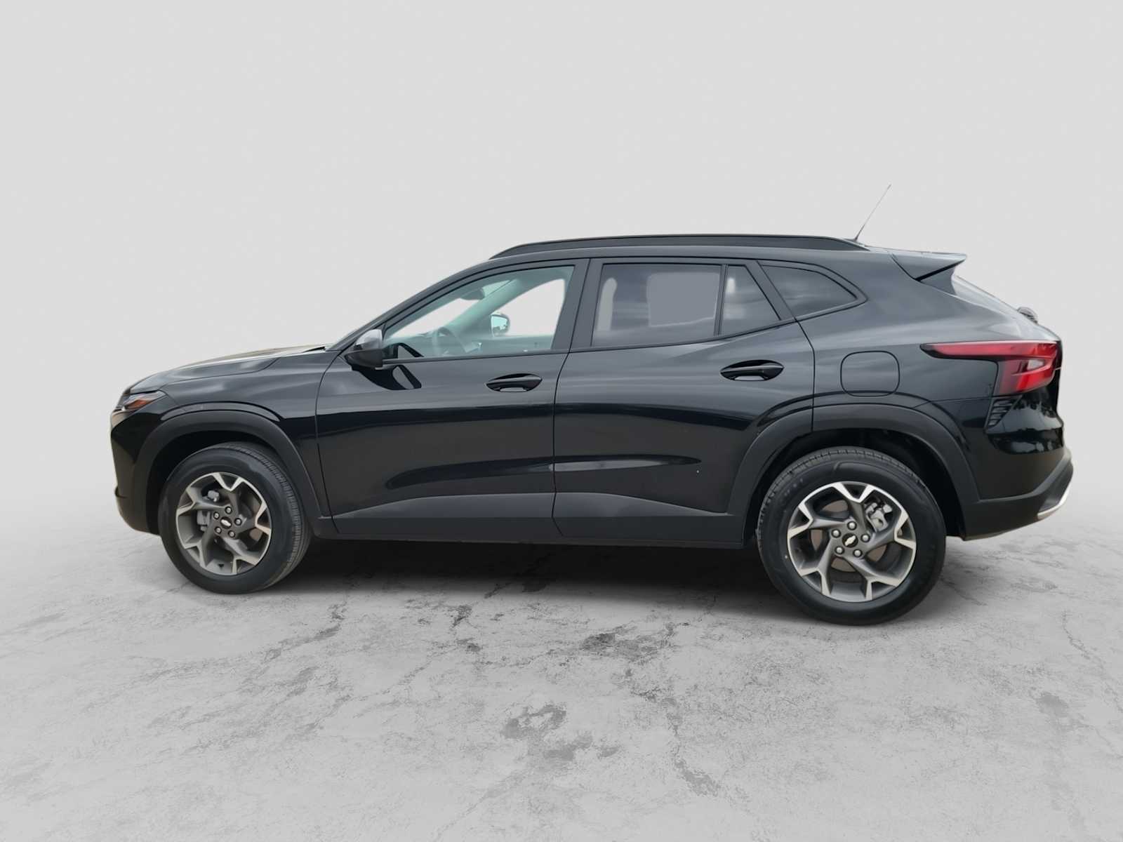 Thumbnail: 2024 Chevrolet Trax - 5