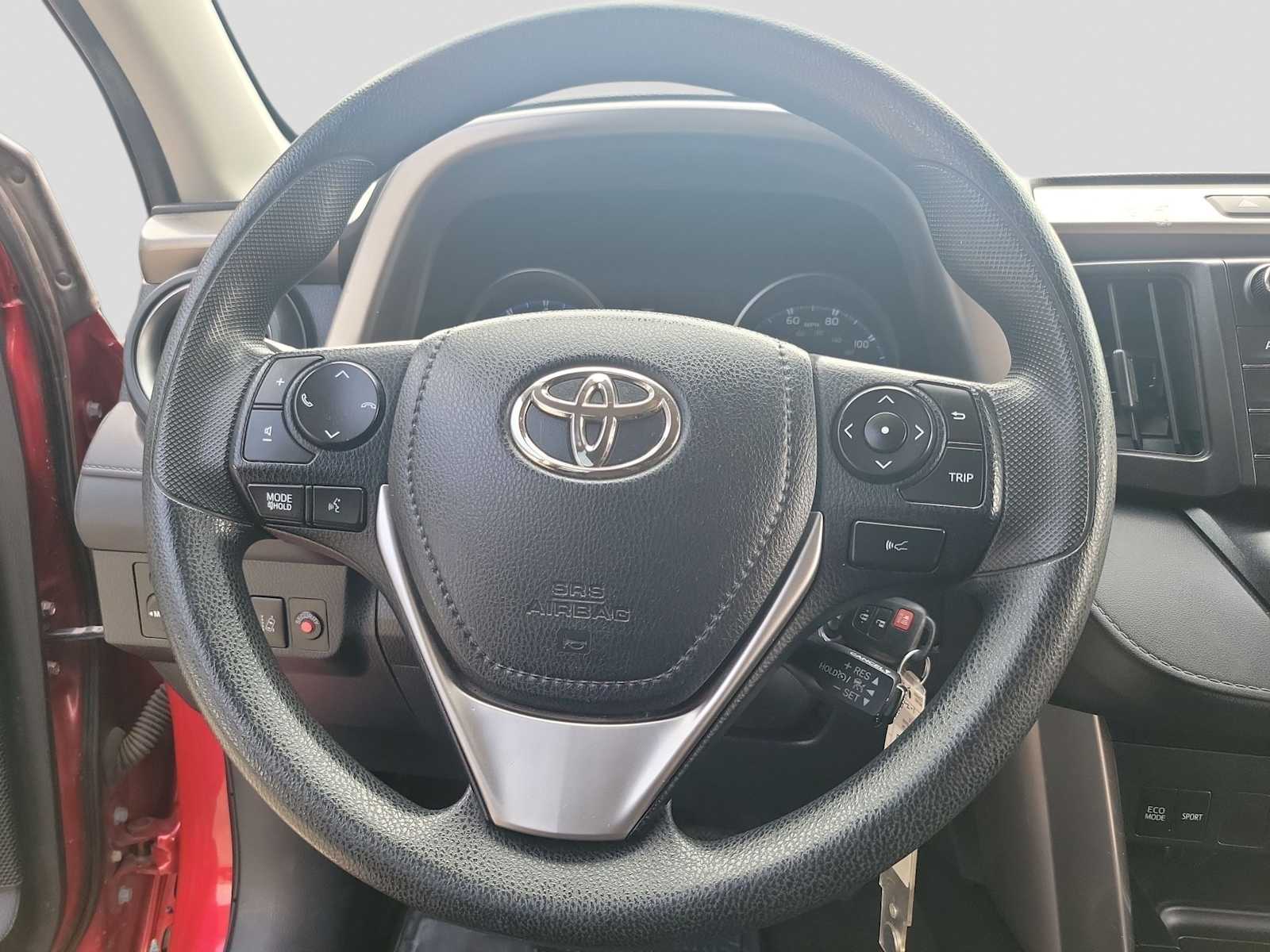 Thumbnail: 2017 Toyota RAV4 - 19