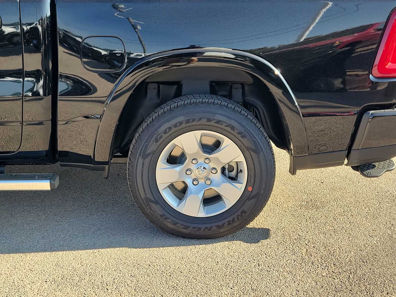 Thumbnail: 2025 RAM 1500 - 8