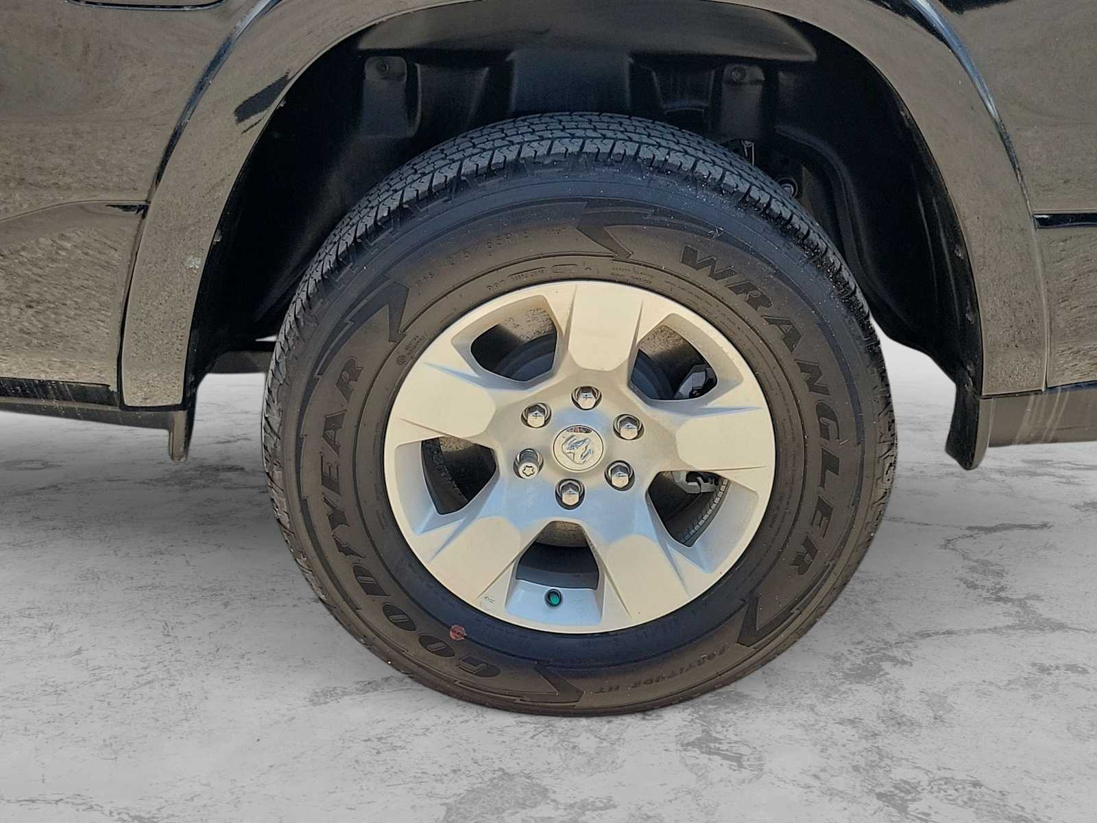 Thumbnail: 2025 RAM 1500 - 13
