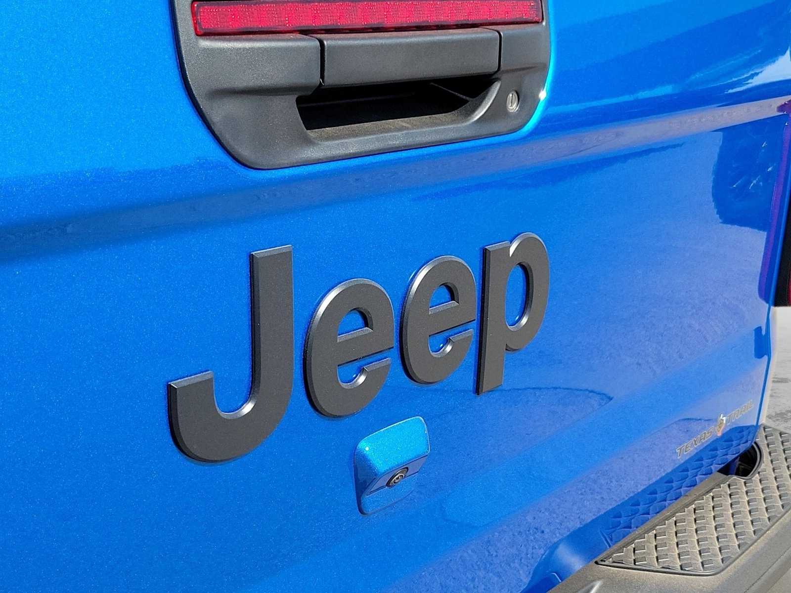 Thumbnail: 2026 Jeep Gladiator - 11