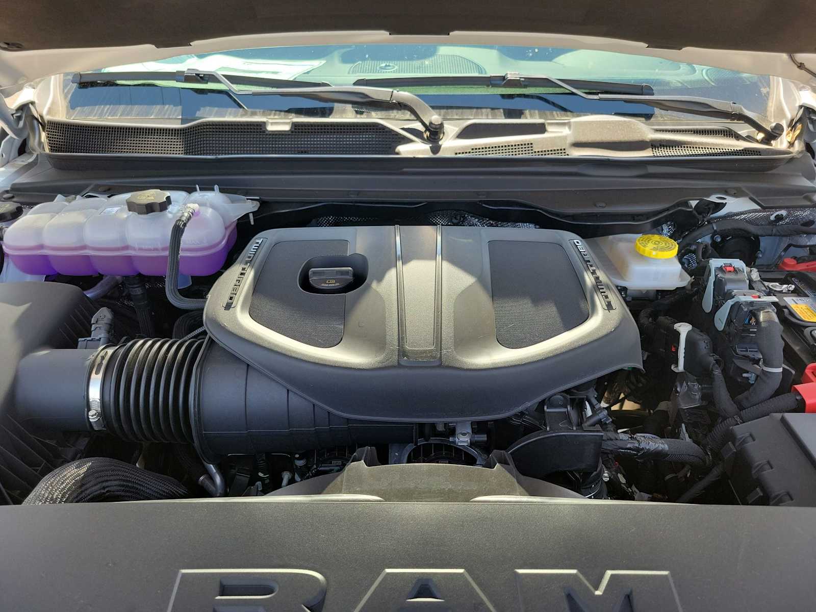 Thumbnail: 2025 RAM 1500 - 9