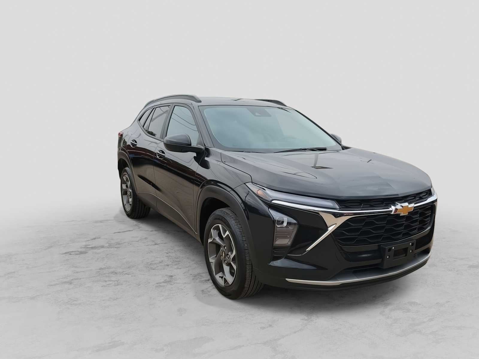 Thumbnail: 2024 Chevrolet Trax - 2