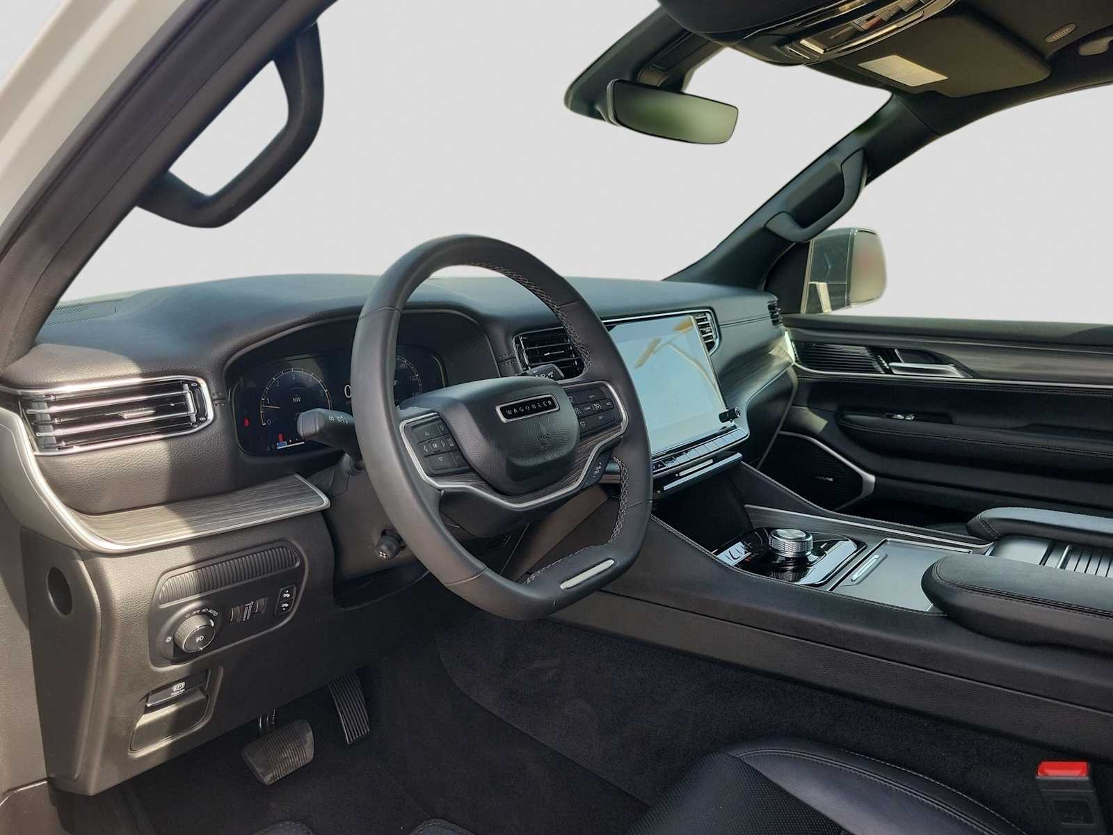 Thumbnail: 2024 Jeep Wagoneer - 10