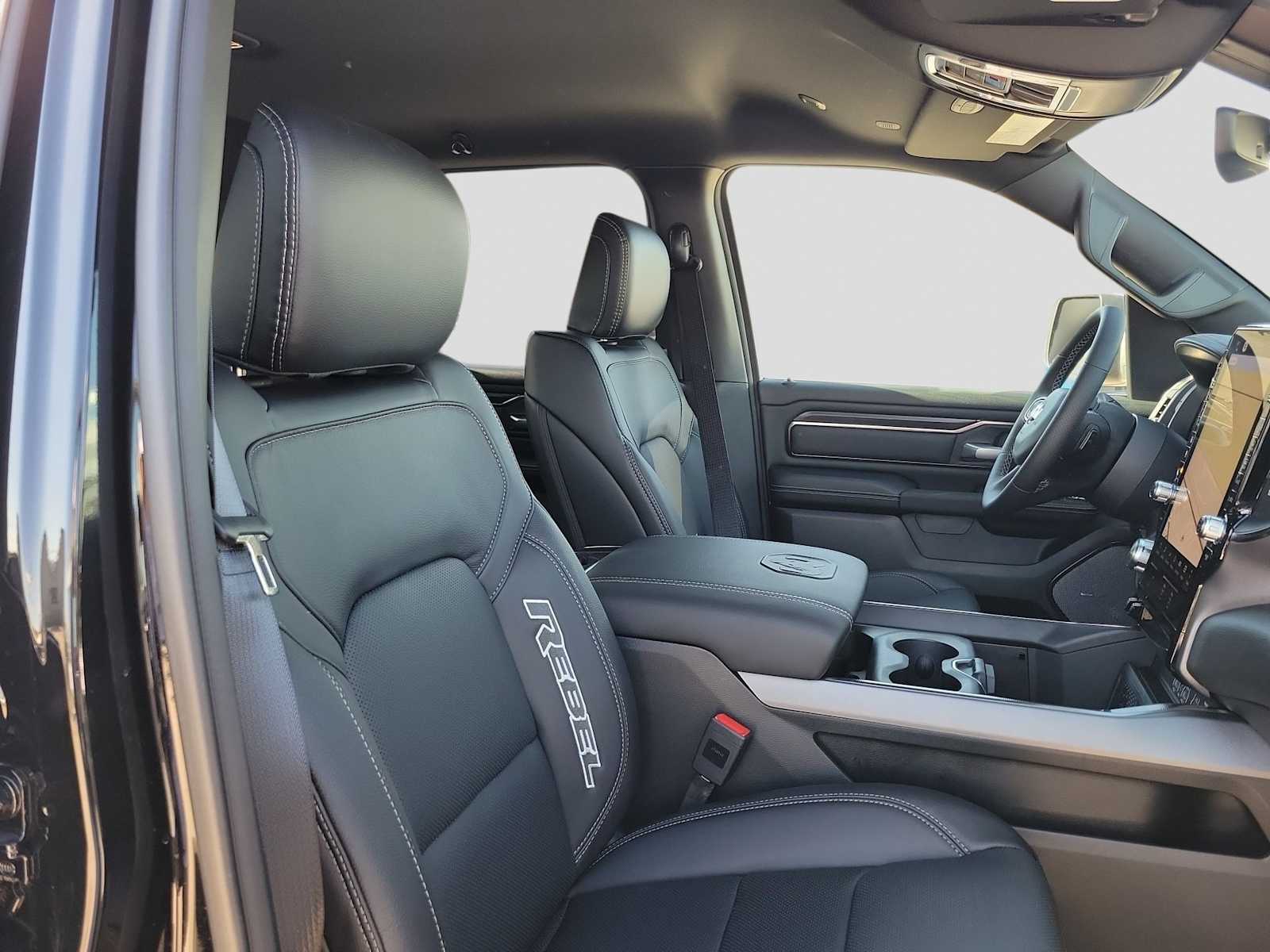 Thumbnail: 2026 RAM 1500 - 10