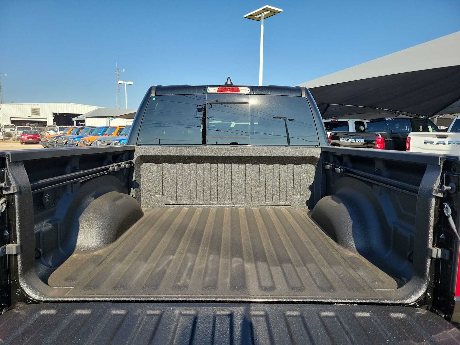 Thumbnail: 2025 RAM 1500 - 19