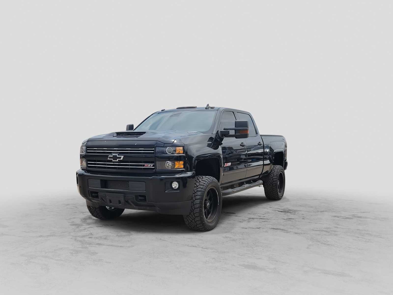 Thumbnail: 2019 Chevrolet Silverado 2500 - 4