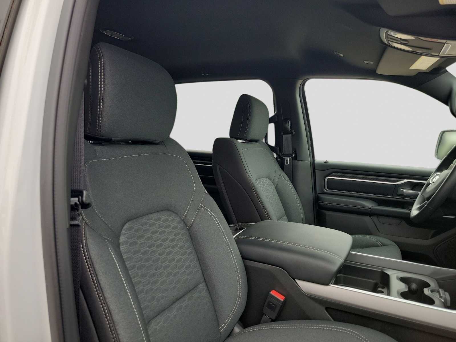 Thumbnail: 2026 RAM 1500 - 18