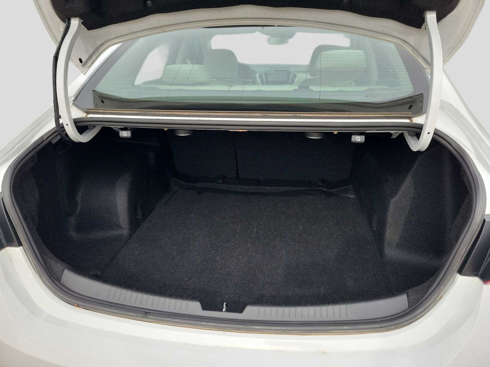 Thumbnail: 2024 Chevrolet Malibu - 19