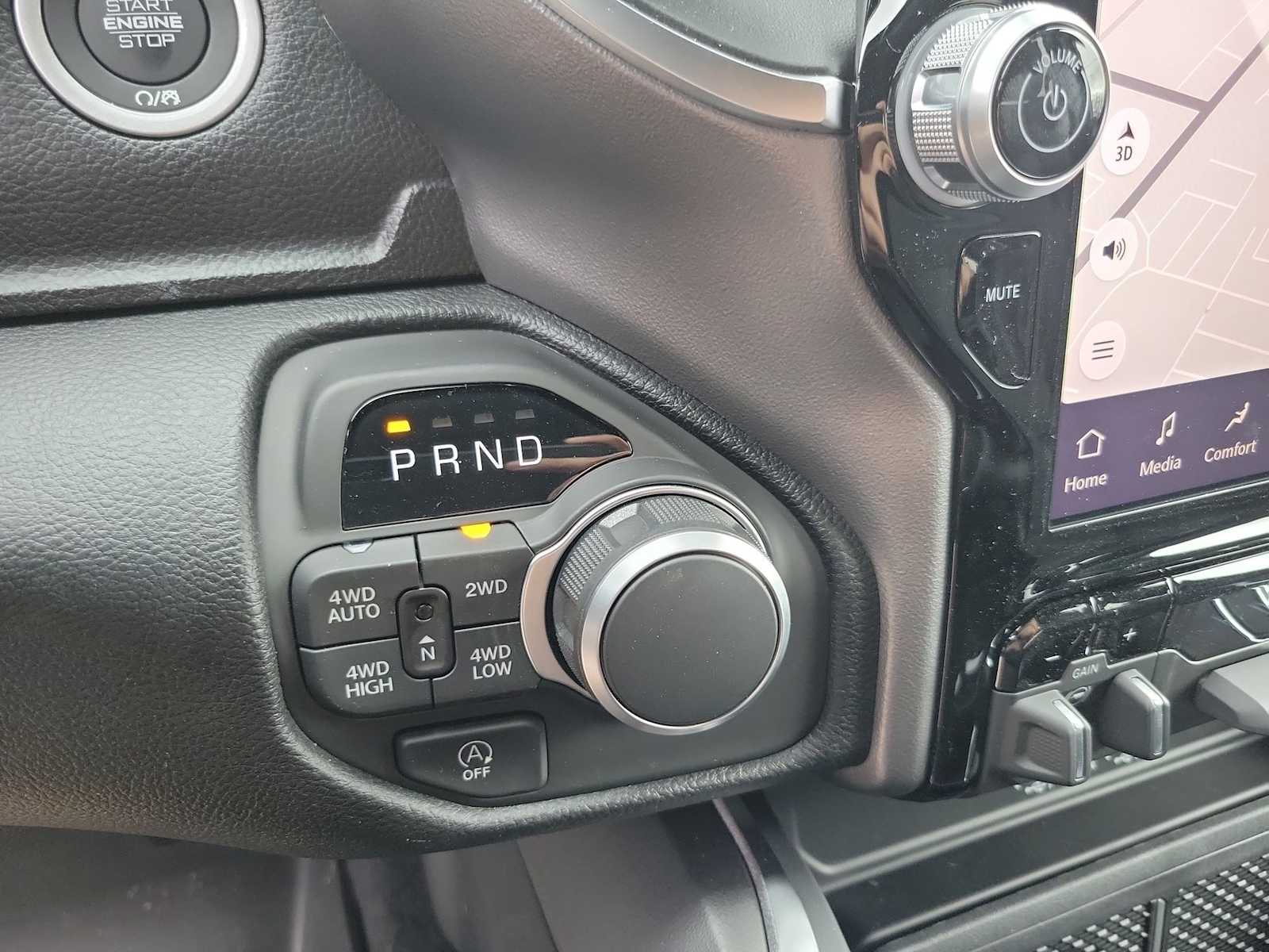 Thumbnail: 2026 RAM 1500 - 13