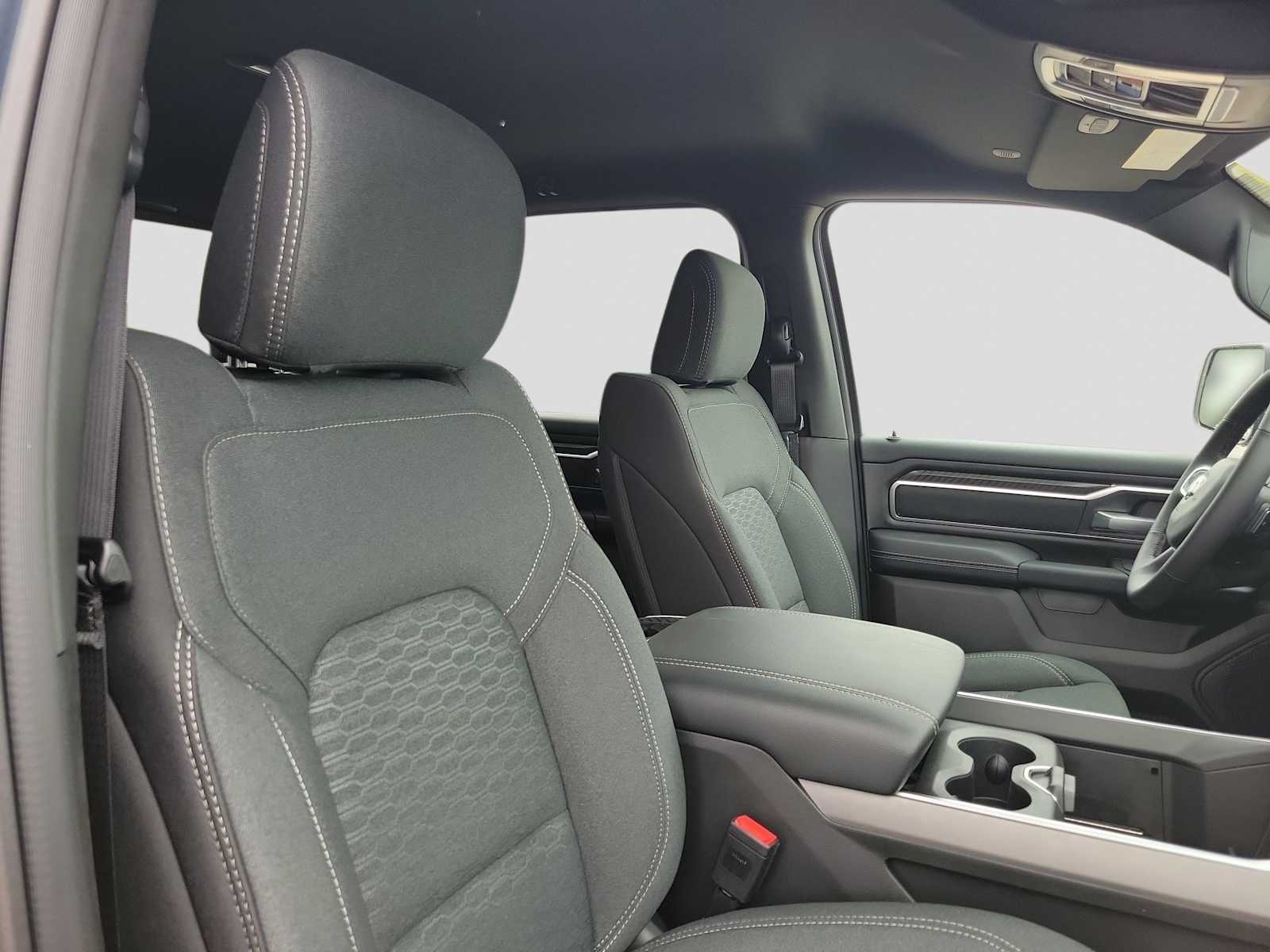 Thumbnail: 2026 RAM 1500 - 18