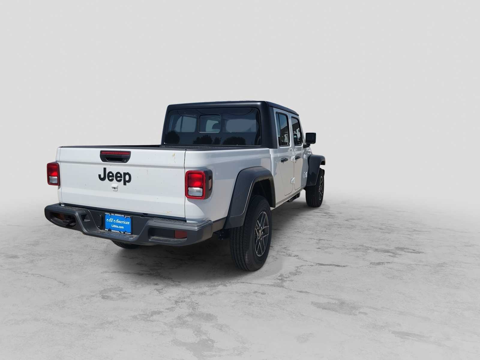 Thumbnail: 2026 Jeep Gladiator - 8