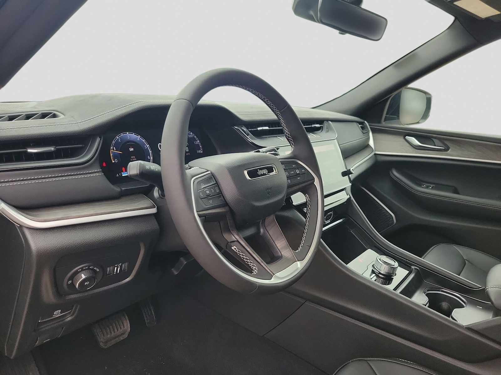 Thumbnail: 2026 Jeep Grand Cherokee - 10