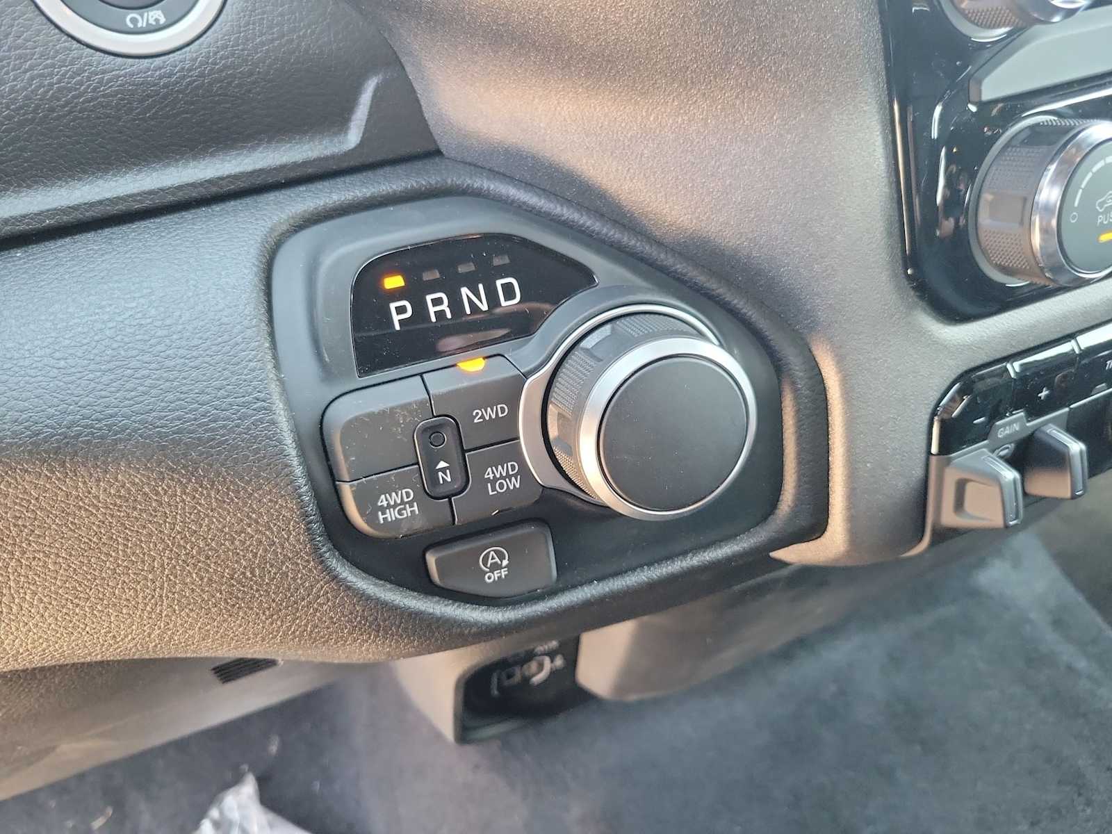 Thumbnail: 2025 RAM 1500 - 17