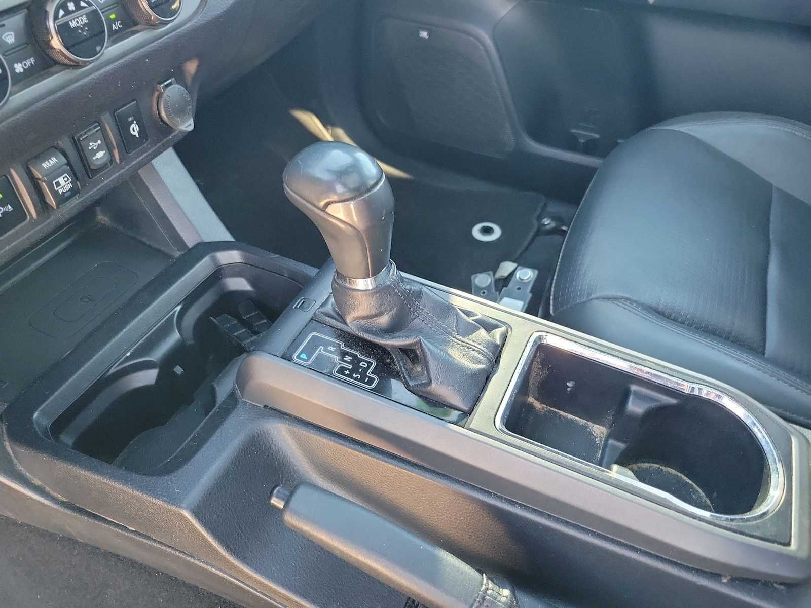 Thumbnail: 2018 Toyota Tacoma - 17