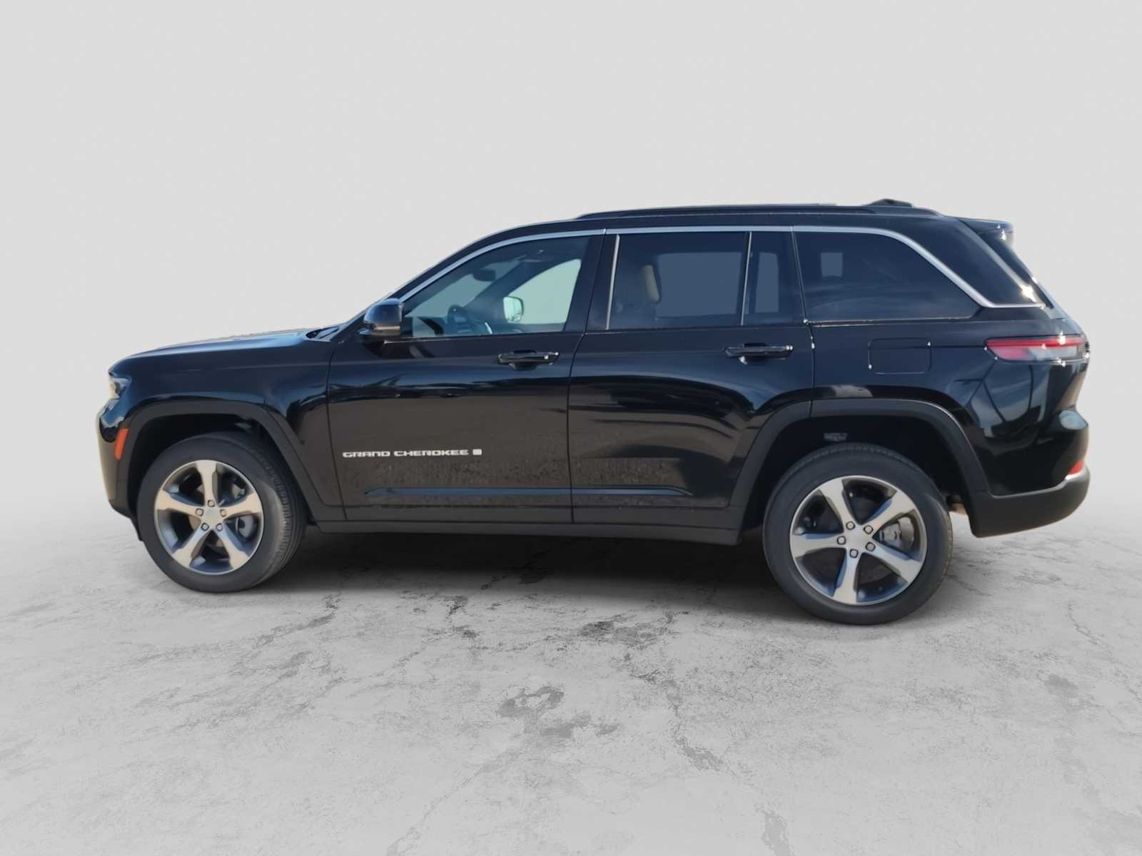 Thumbnail: 2026 Jeep Grand Cherokee - 5
