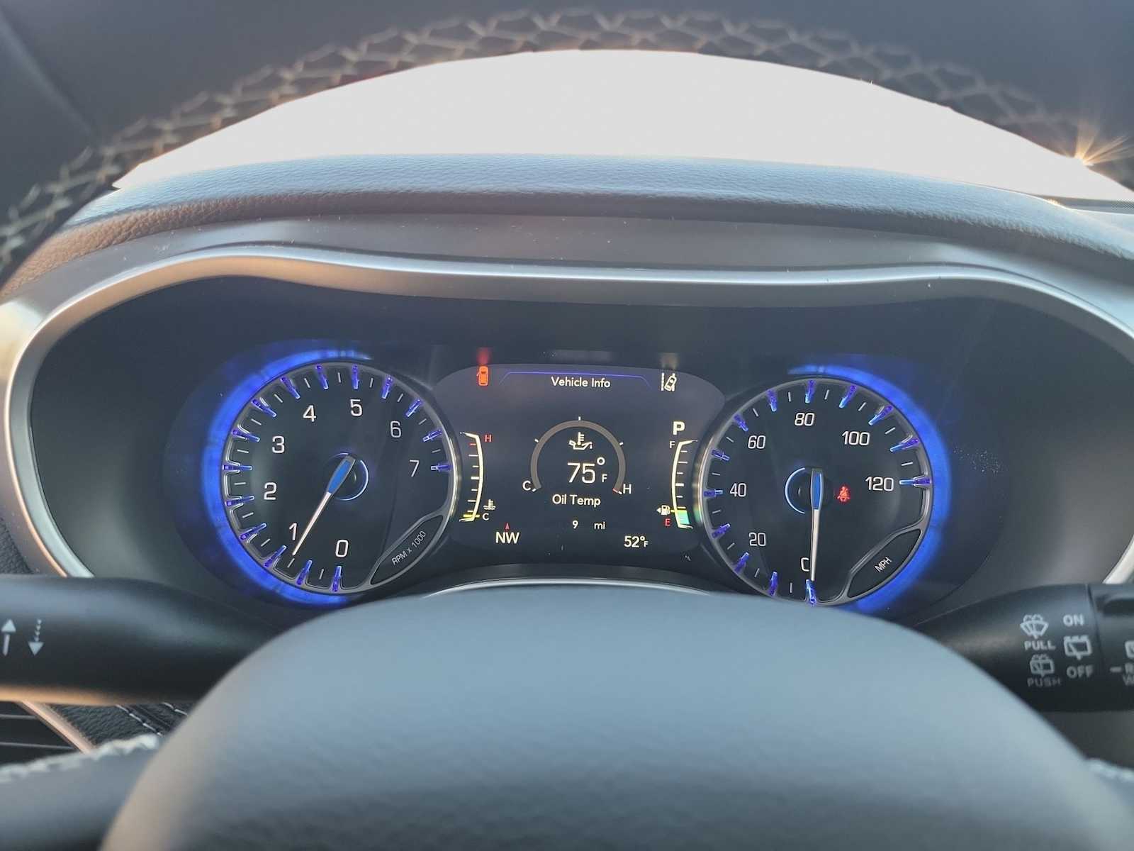 Thumbnail: 2026 Chrysler Pacifica - 18