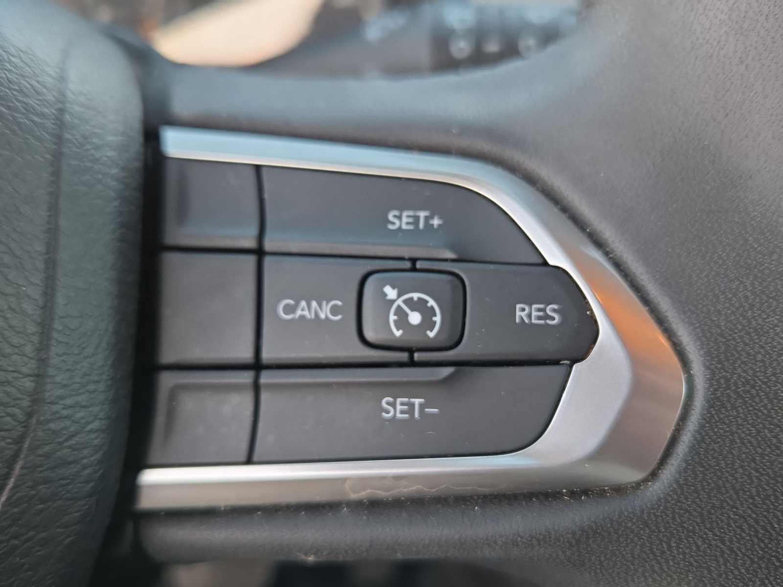 Thumbnail: 2023 Jeep Compass - 15