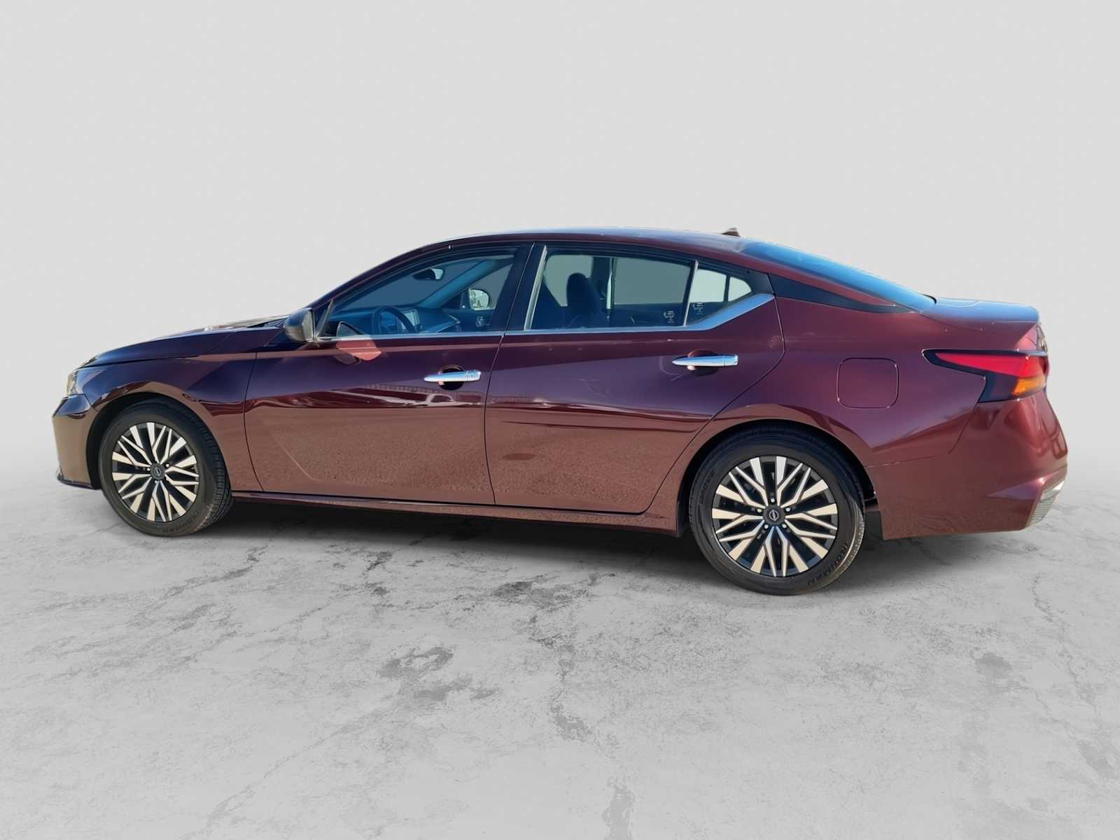 Thumbnail: 2024 Nissan Altima - 3