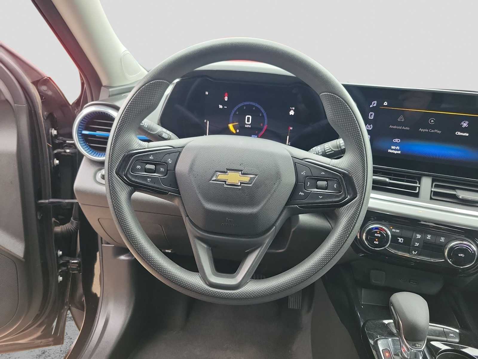 Thumbnail: 2024 Chevrolet Trax - 19