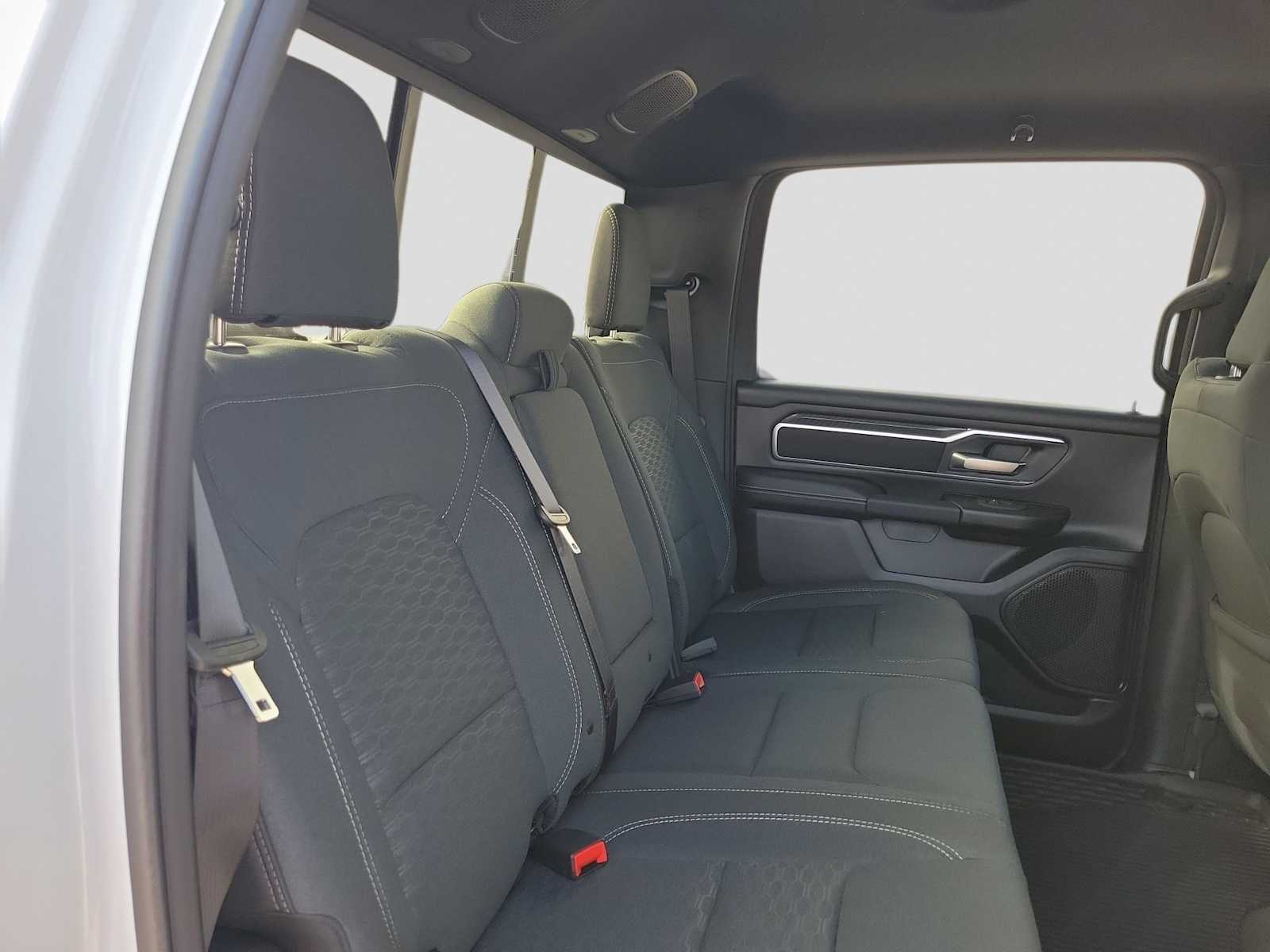 Thumbnail: 2026 RAM 1500 - 9