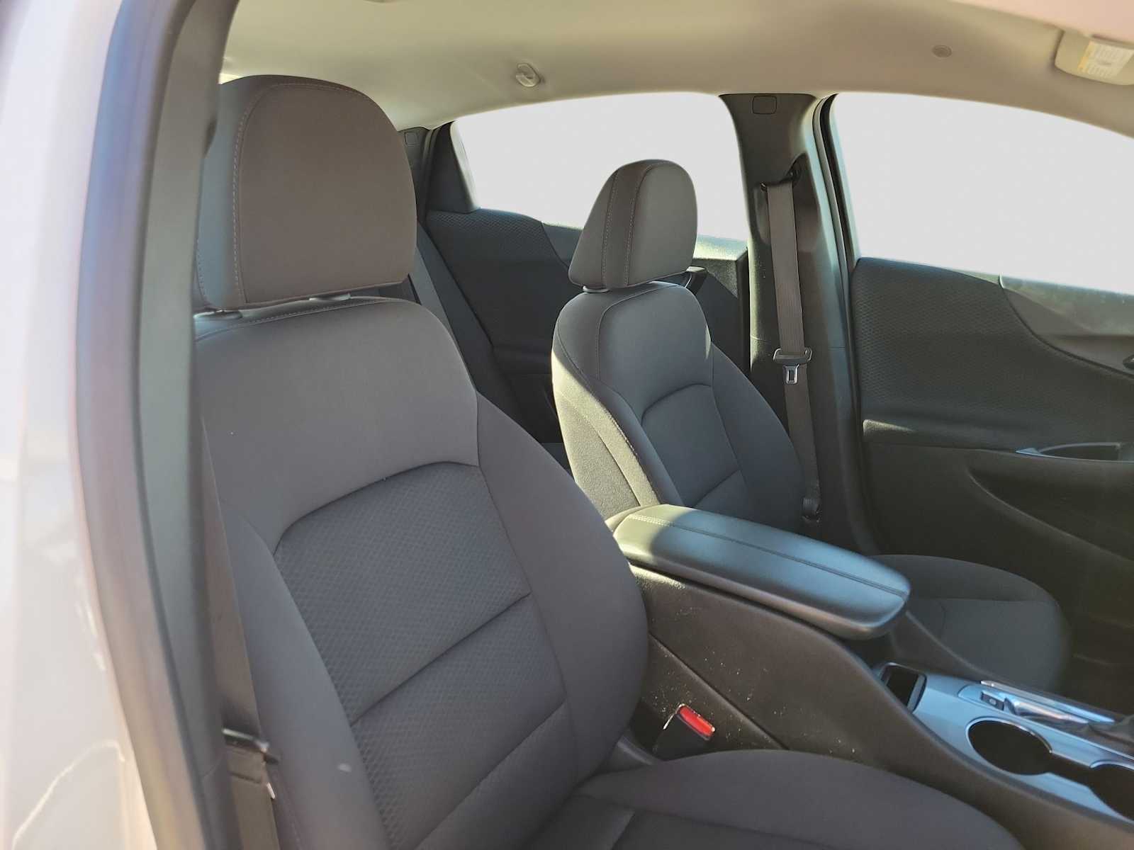 Thumbnail: 2023 Chevrolet Malibu - 18