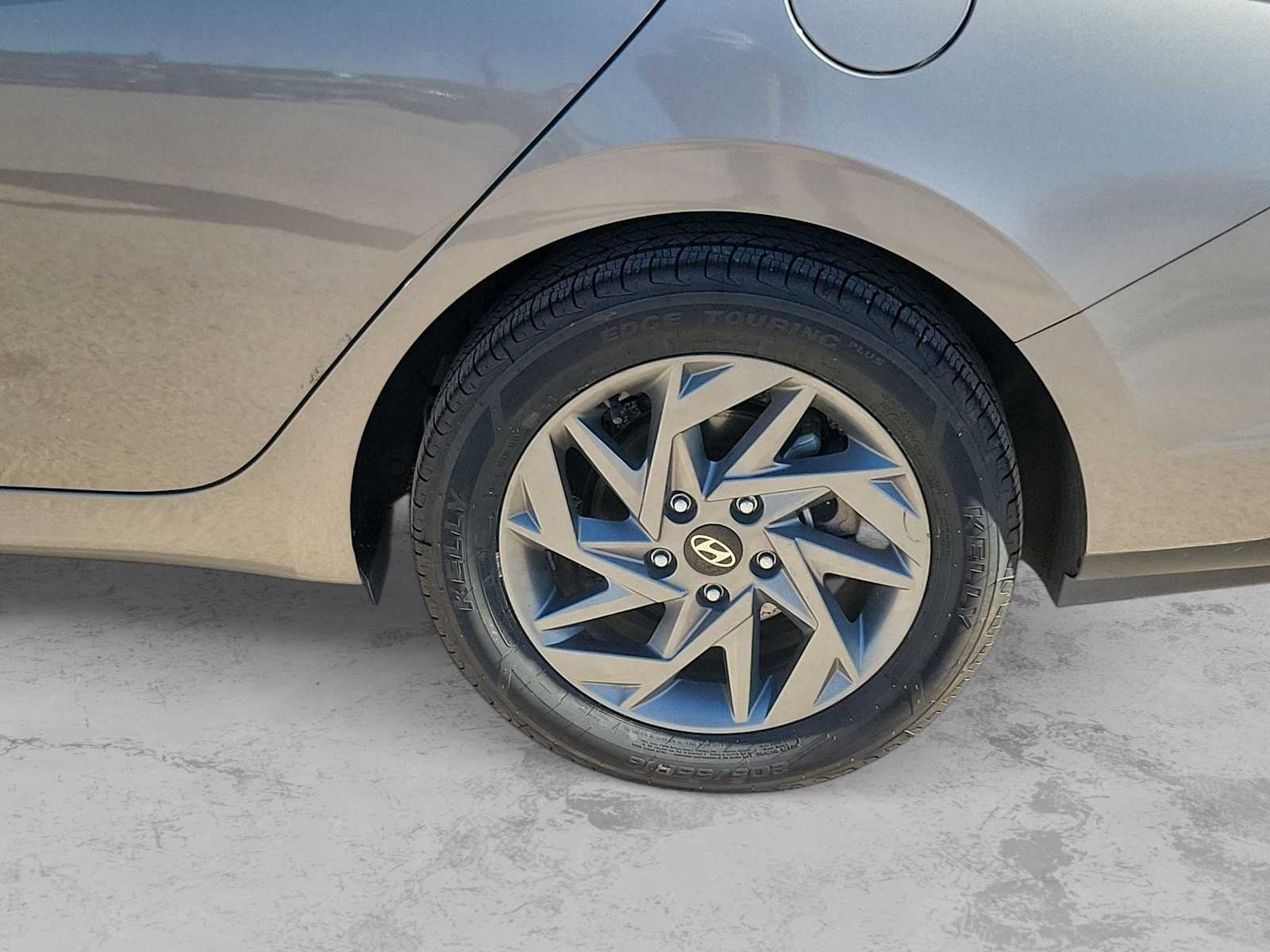 Thumbnail: 2024 Hyundai Elantra - 4