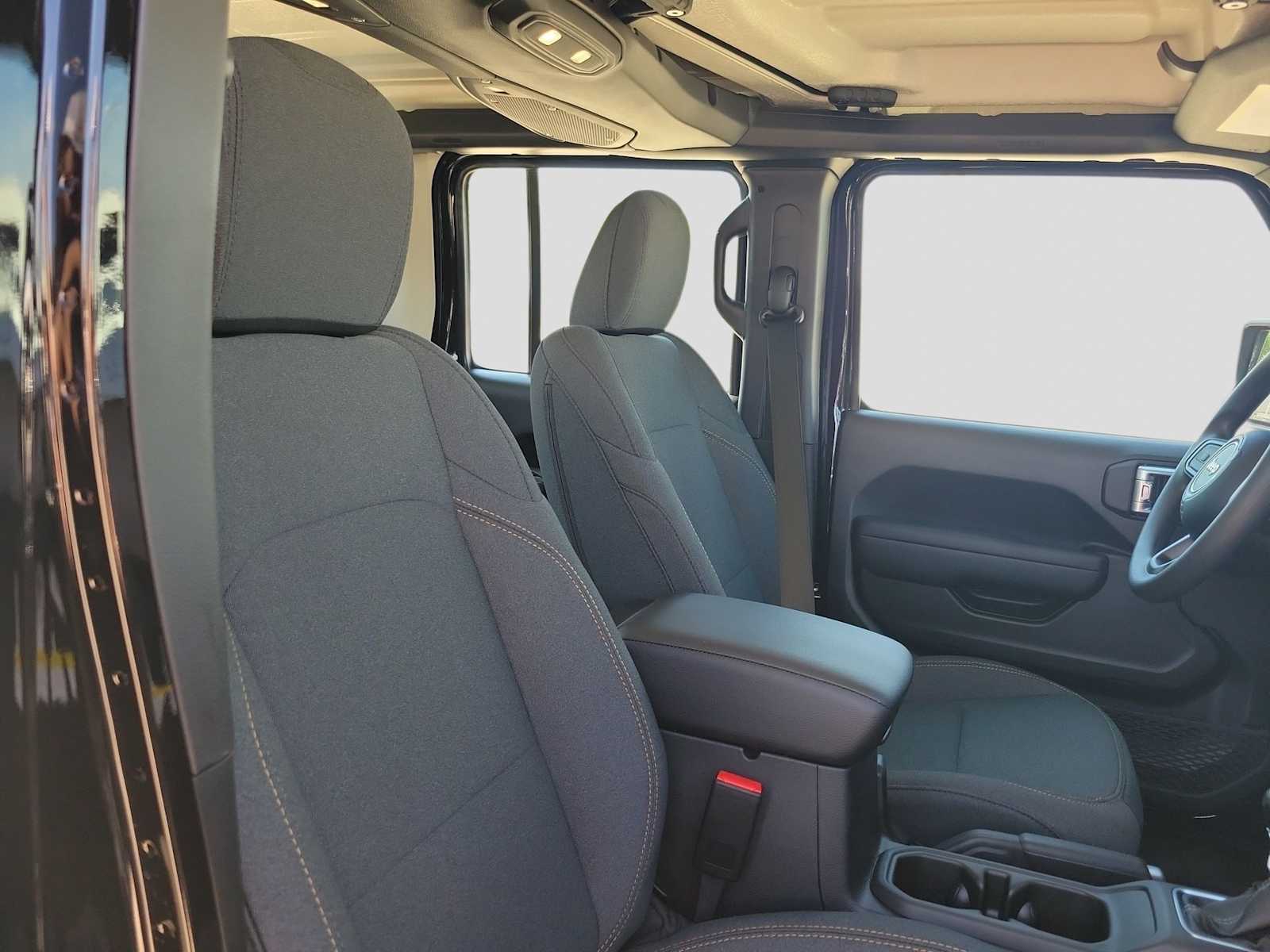 Thumbnail: 2026 Jeep Gladiator - 18