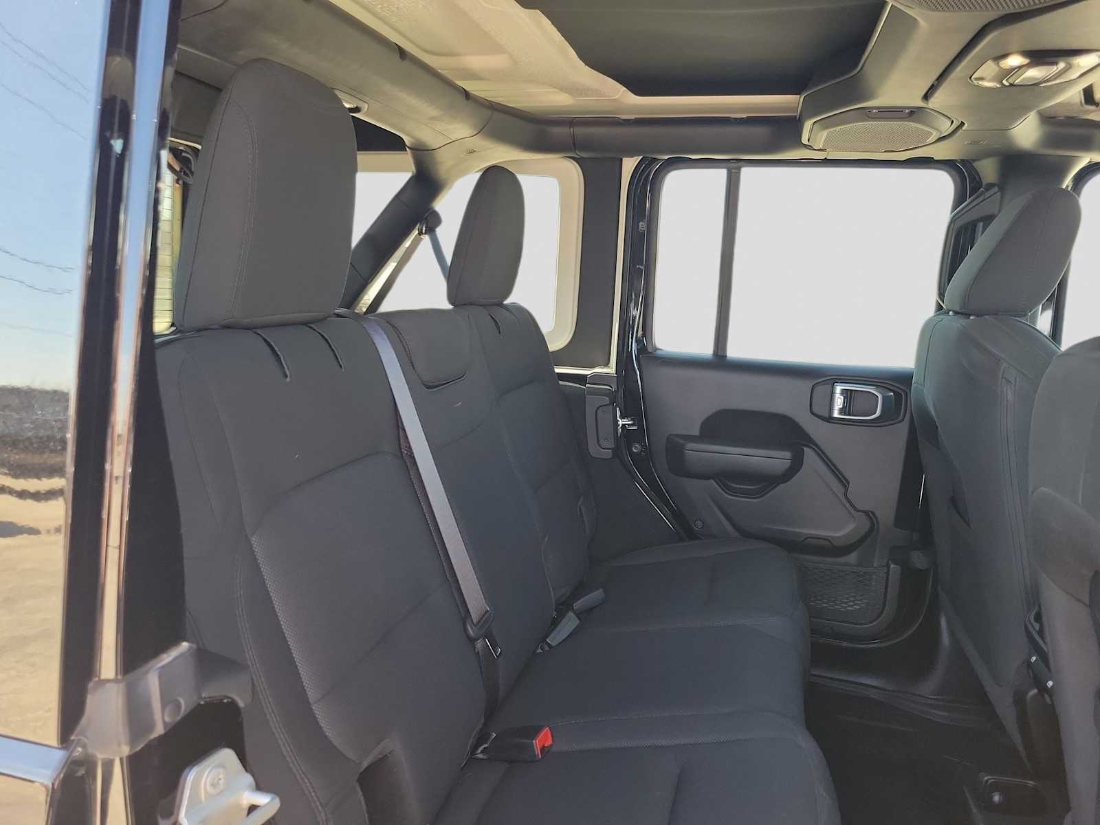 Thumbnail: 2023 Jeep Wrangler - 9