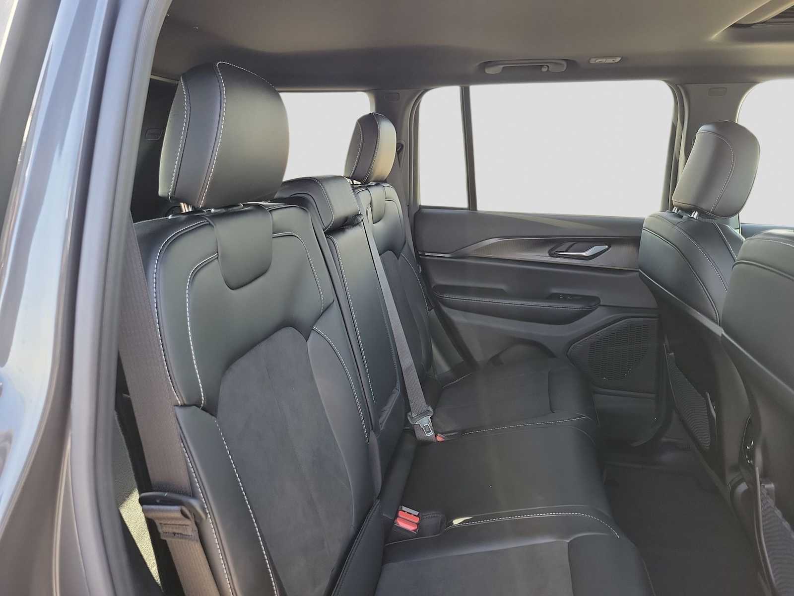 Thumbnail: 2025 Jeep Grand Cherokee - 13