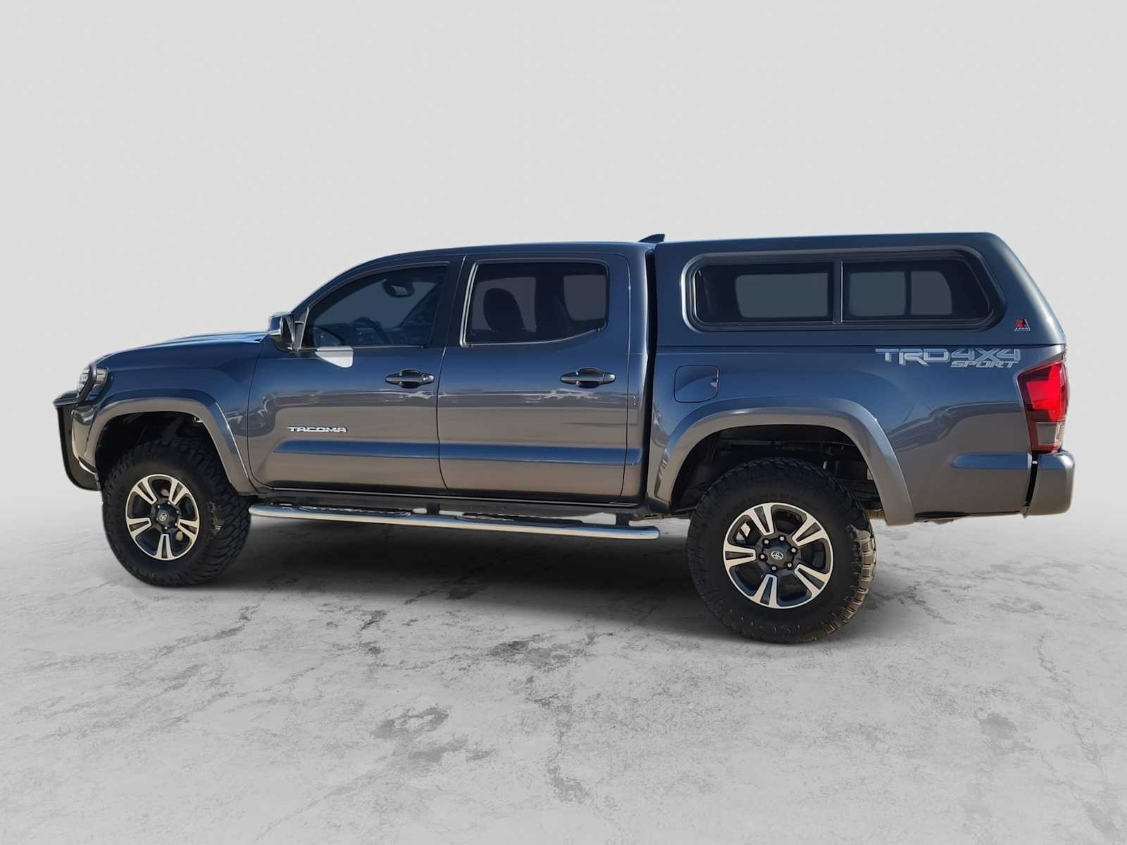 Thumbnail: 2018 Toyota Tacoma - 3