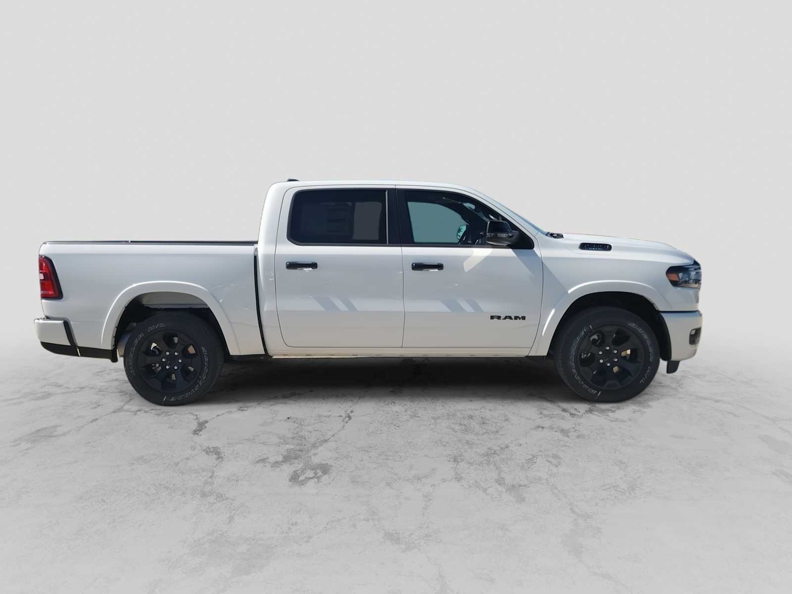 Thumbnail: 2026 RAM 1500 - 9