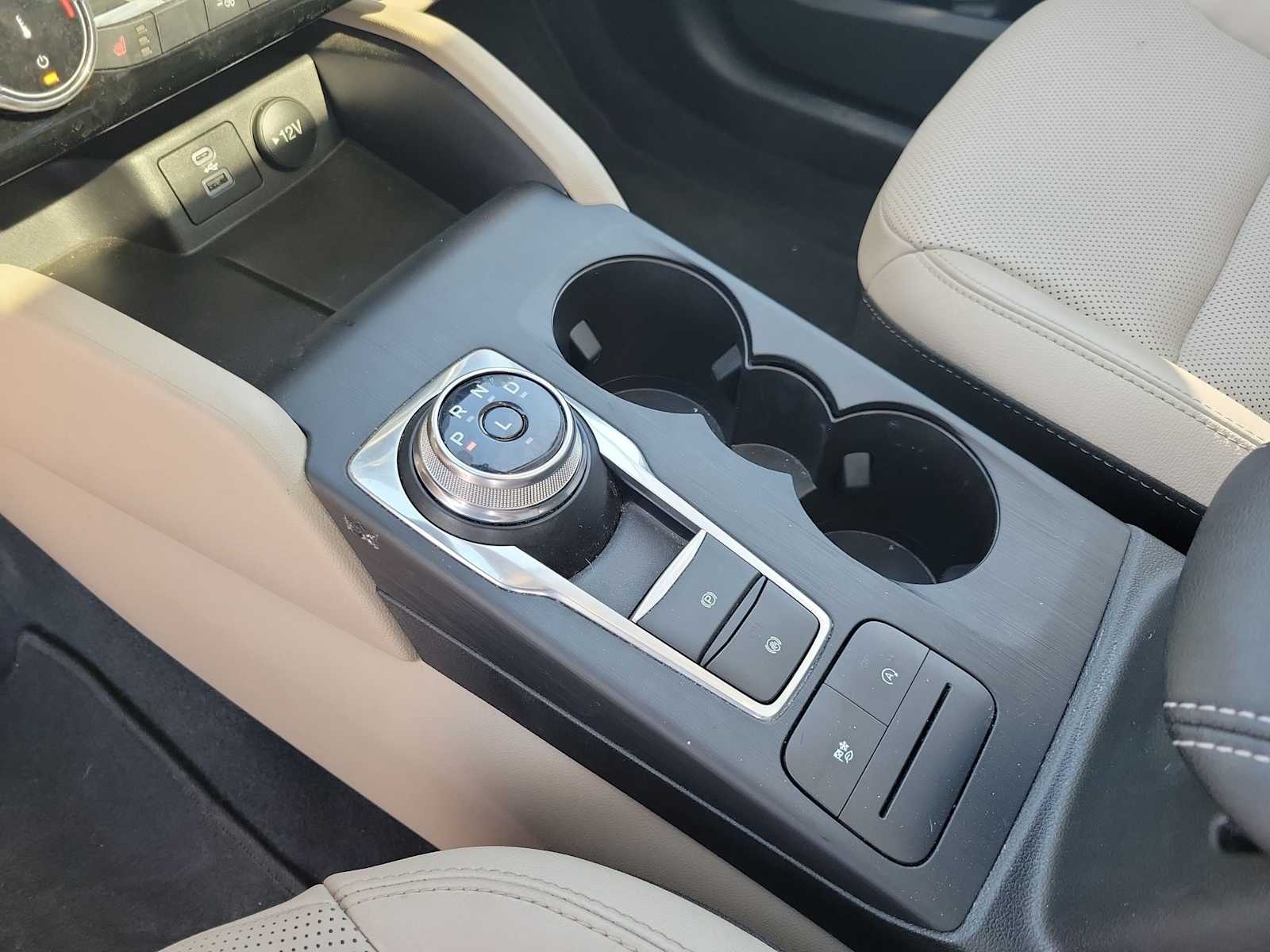 Thumbnail: 2022 Ford Escape - 17