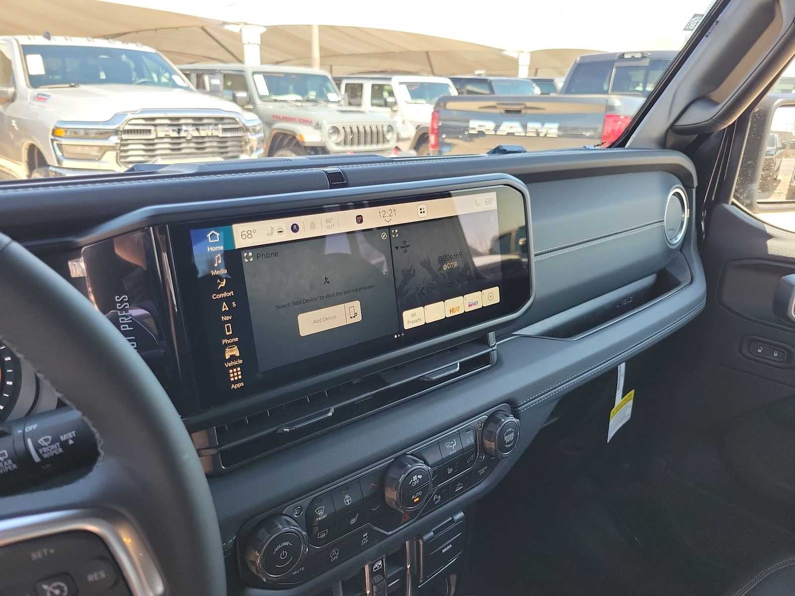 Thumbnail: 2026 Jeep Wrangler - 16