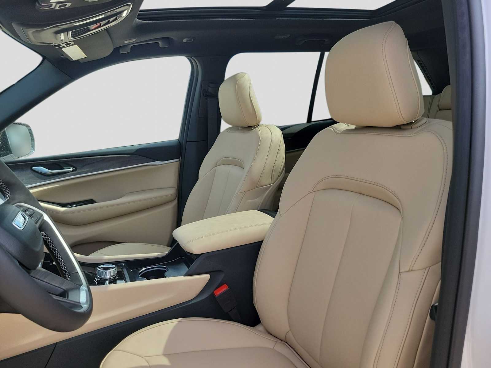 Thumbnail: 2025 Jeep Grand Cherokee - 11