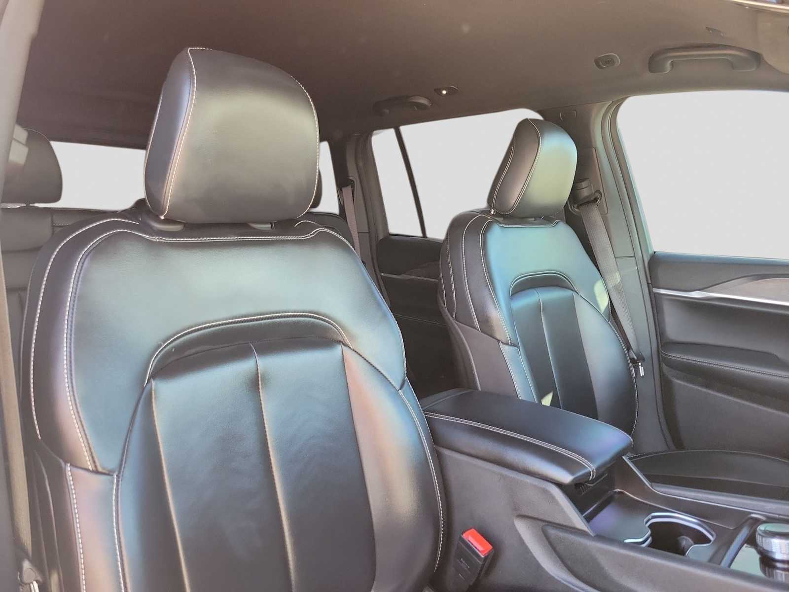 Thumbnail: 2024 Jeep Grand Cherokee - 10