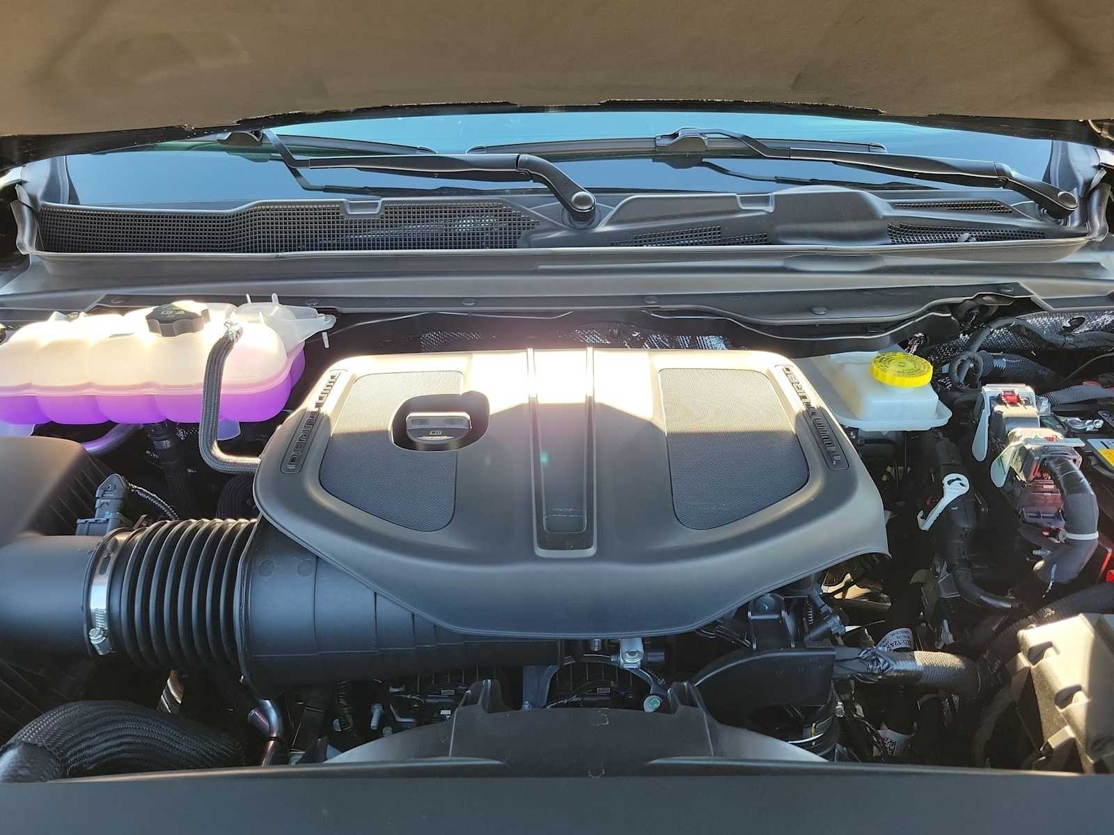 Thumbnail: 2026 RAM 1500 - 9