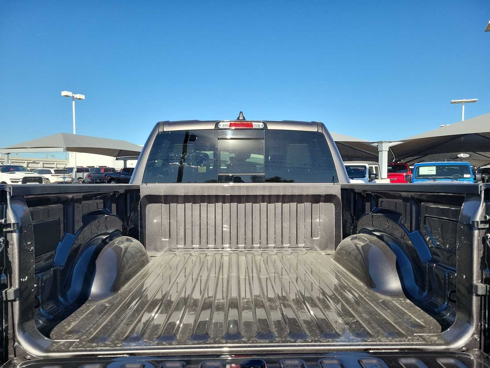 Thumbnail: 2026 RAM 1500 - 19