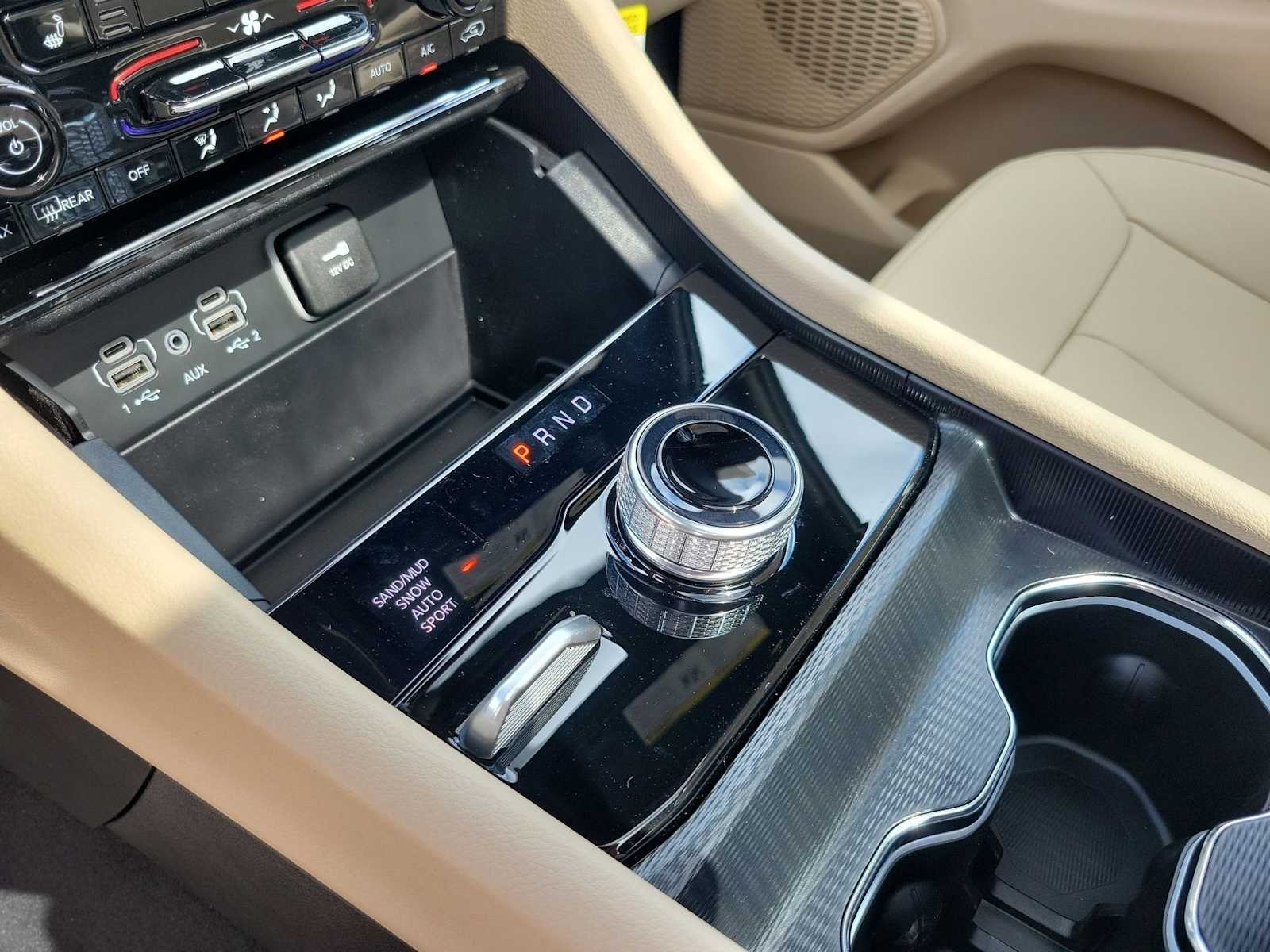 Thumbnail: 2025 Jeep Grand Cherokee - 17