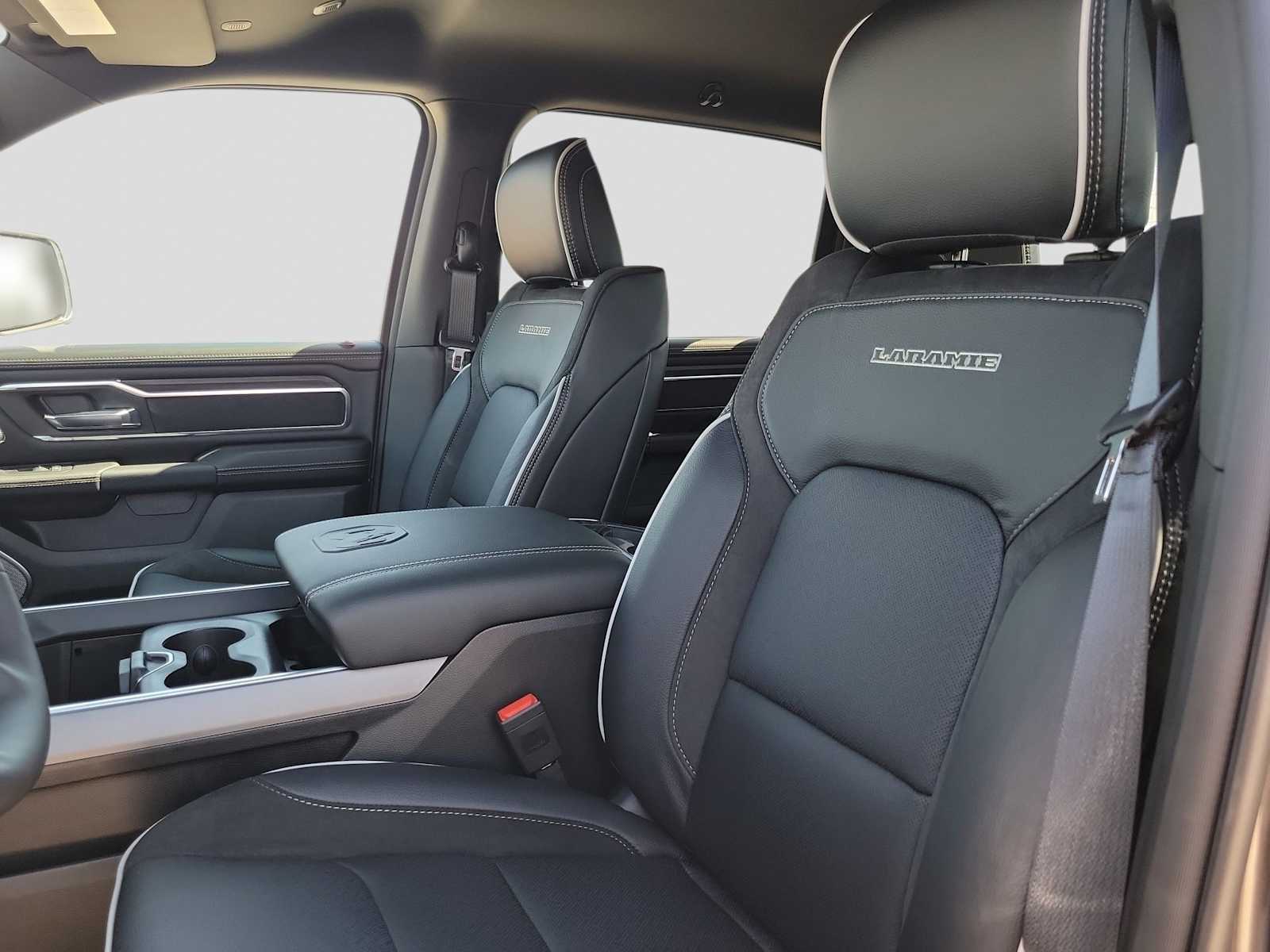 Thumbnail: 2026 RAM 1500 - 19