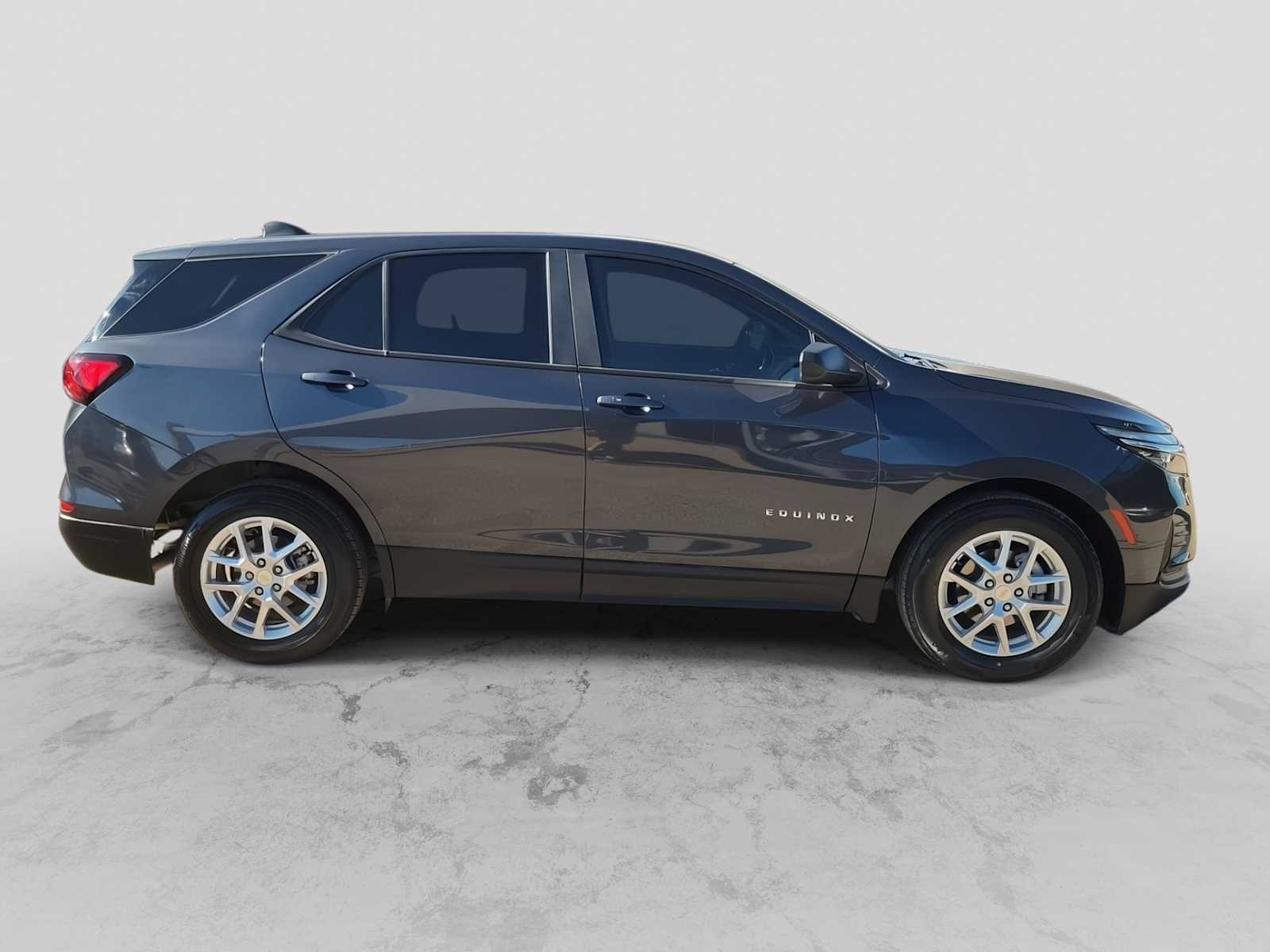 Thumbnail: 2022 Chevrolet Equinox - 9