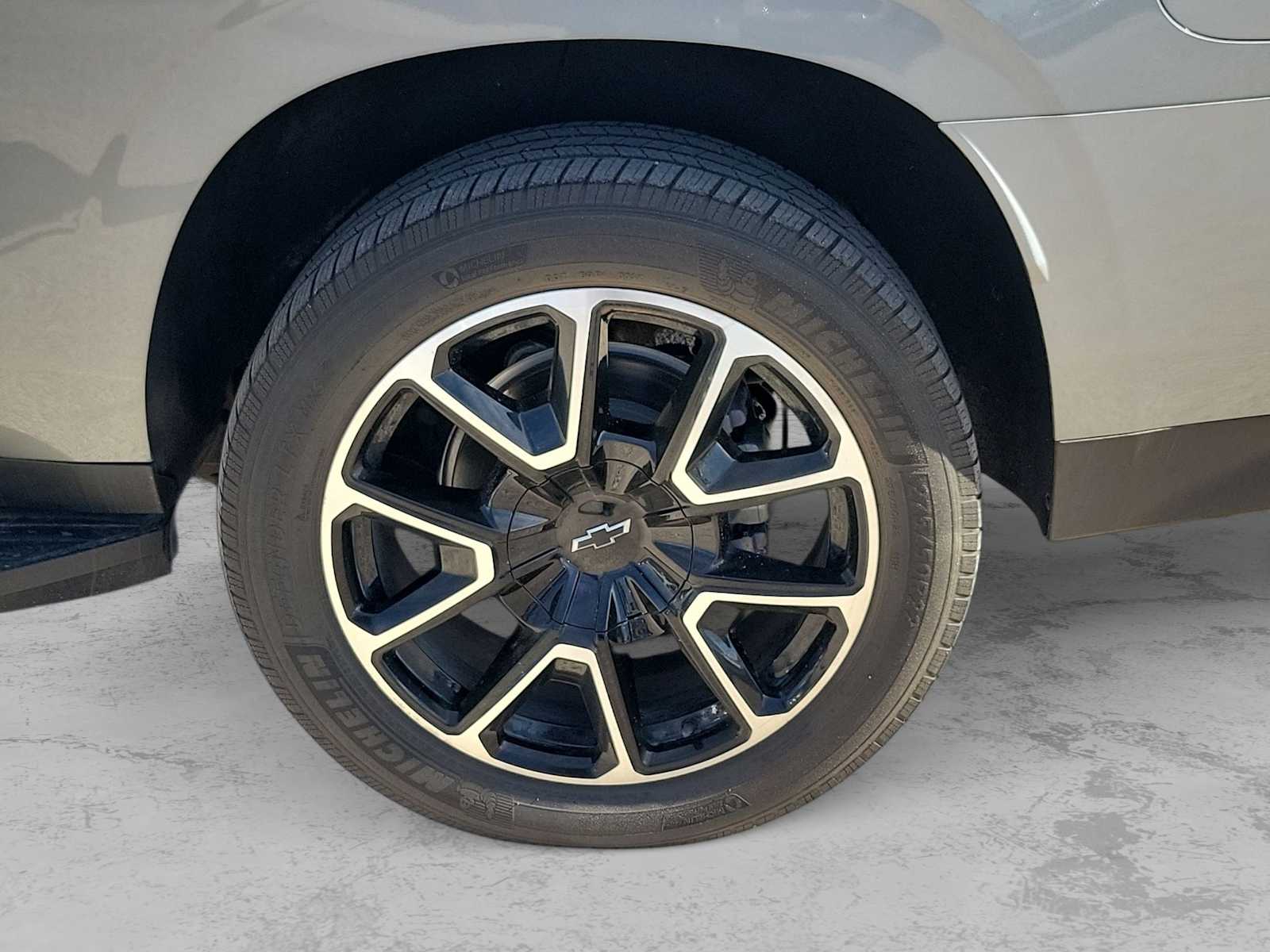 Thumbnail: 2023 Chevrolet Suburban - 12