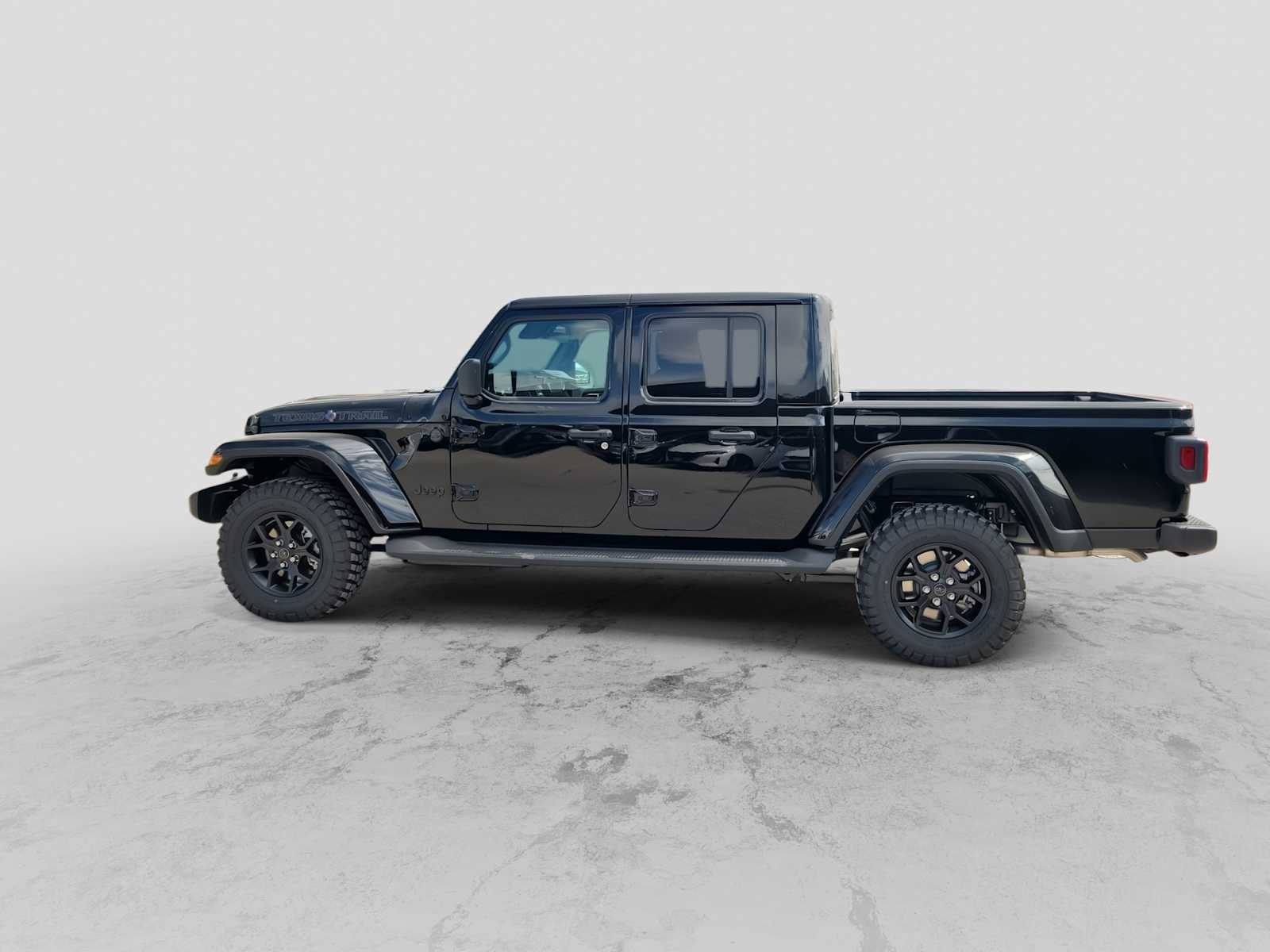 Thumbnail: 2026 Jeep Gladiator - 5
