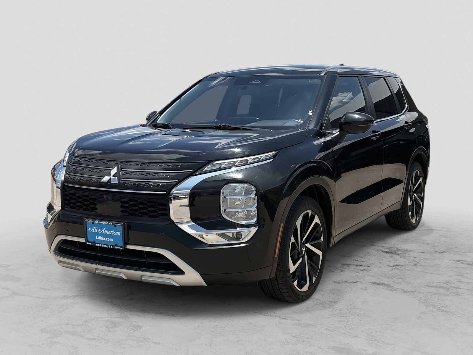 Thumbnail: 2024 Mitsubishi Outlander - 1