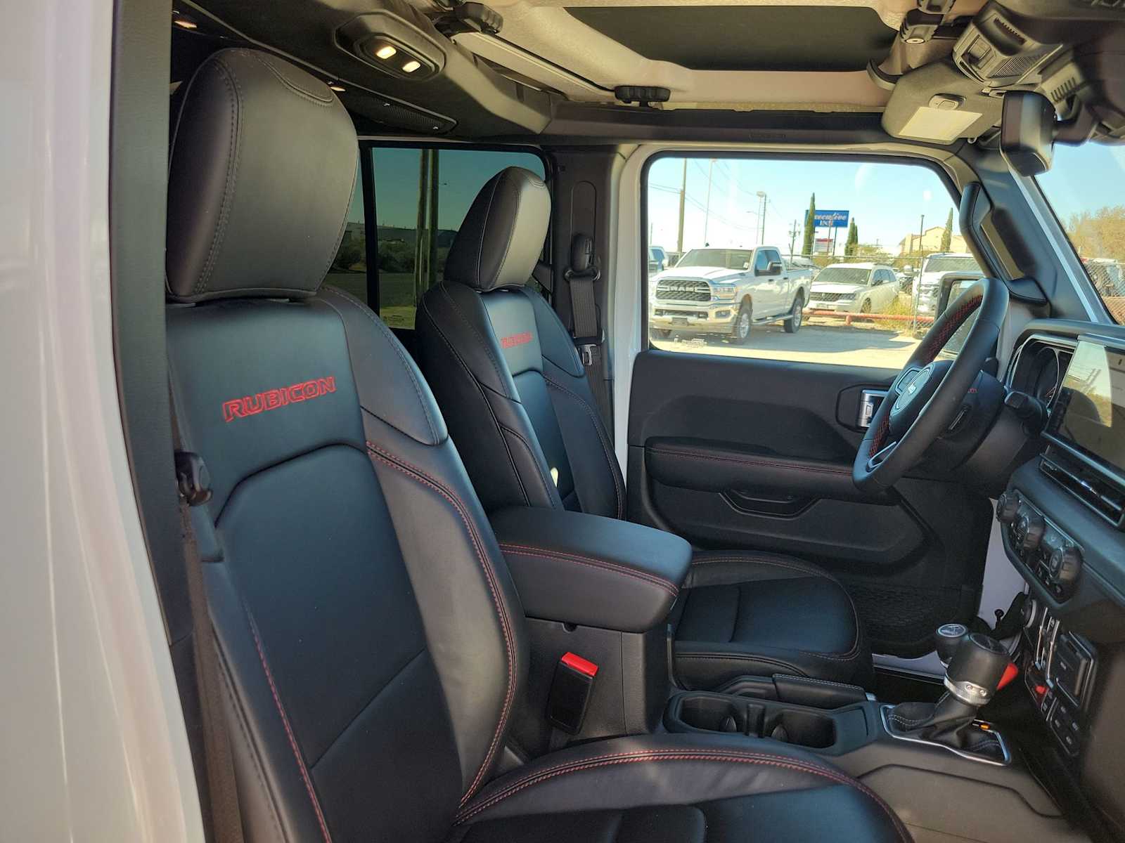 Thumbnail: 2024 Jeep Gladiator - 14