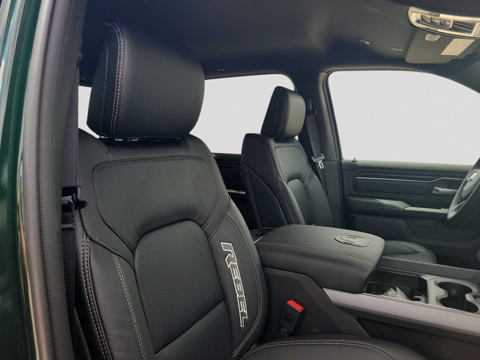 Thumbnail: 2026 RAM 1500 - 18