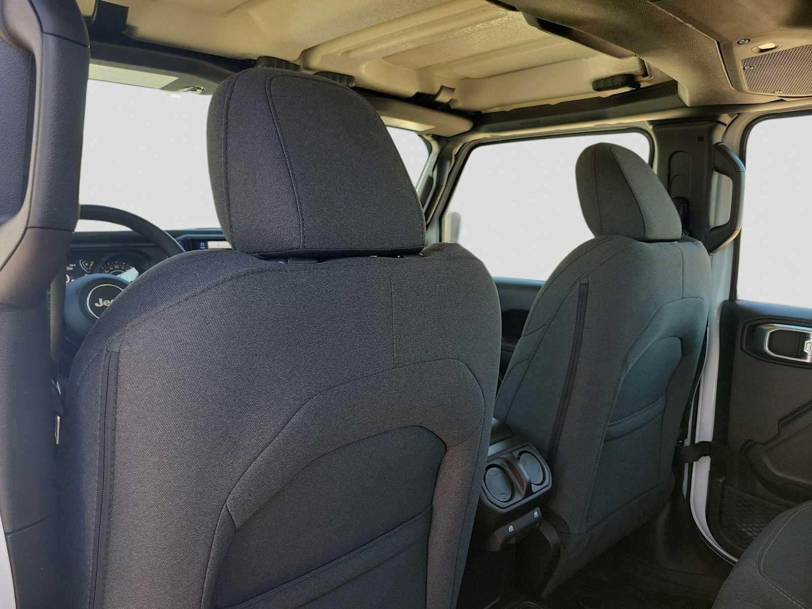Thumbnail: 2026 Jeep Gladiator - 16