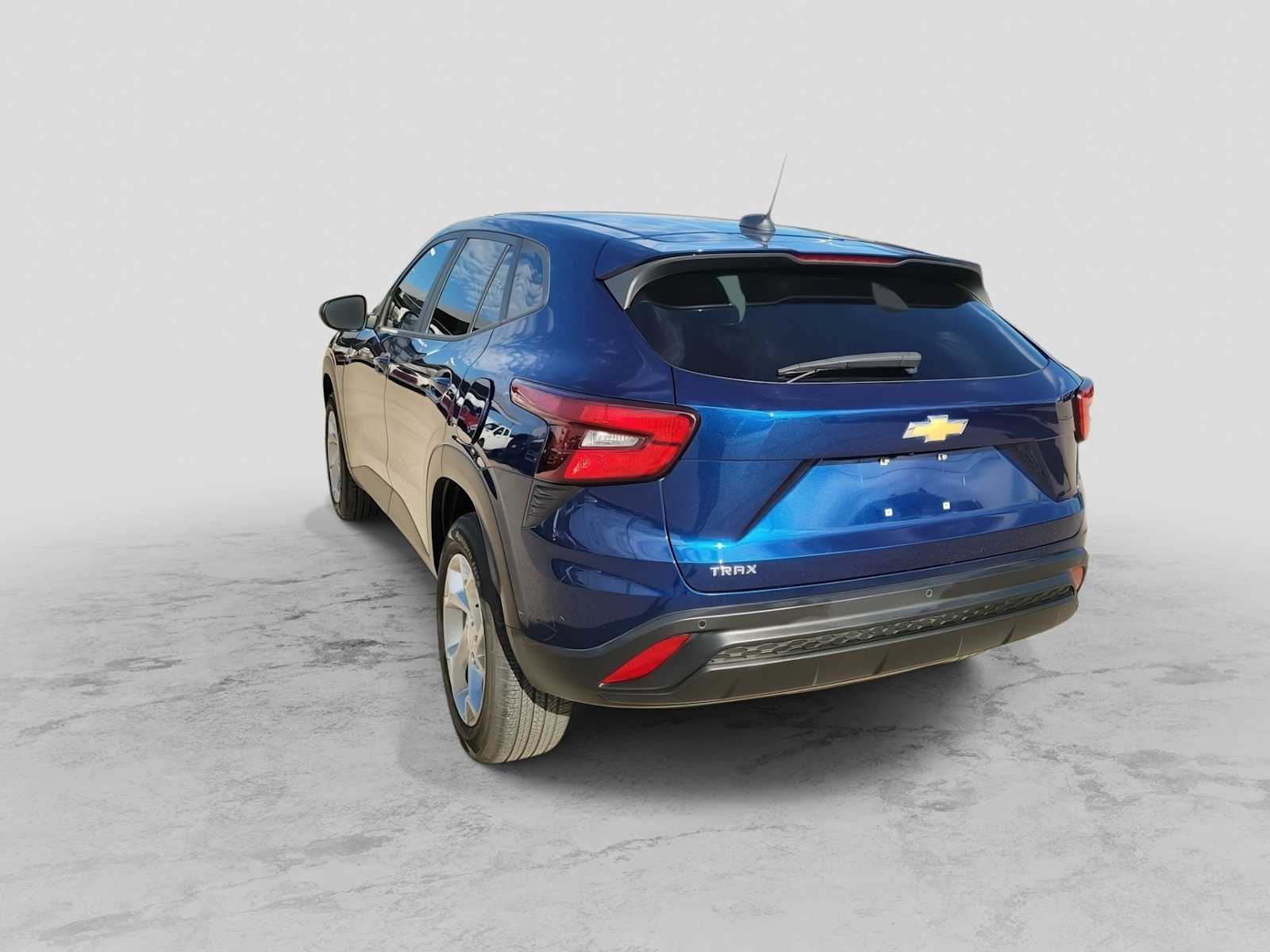 Thumbnail: 2024 Chevrolet Trax - 4