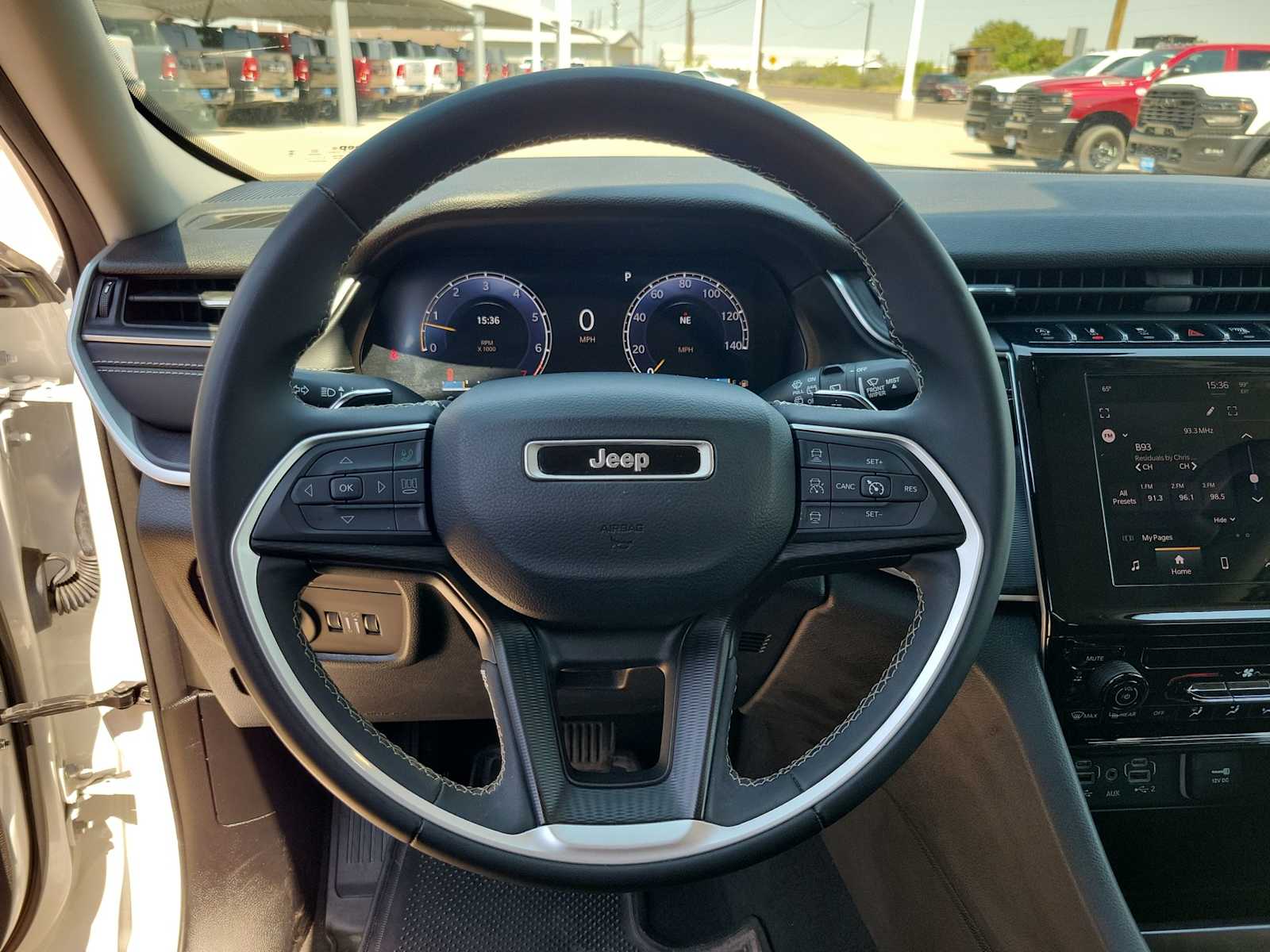 Thumbnail: 2023 Jeep Grand Cherokee - 15